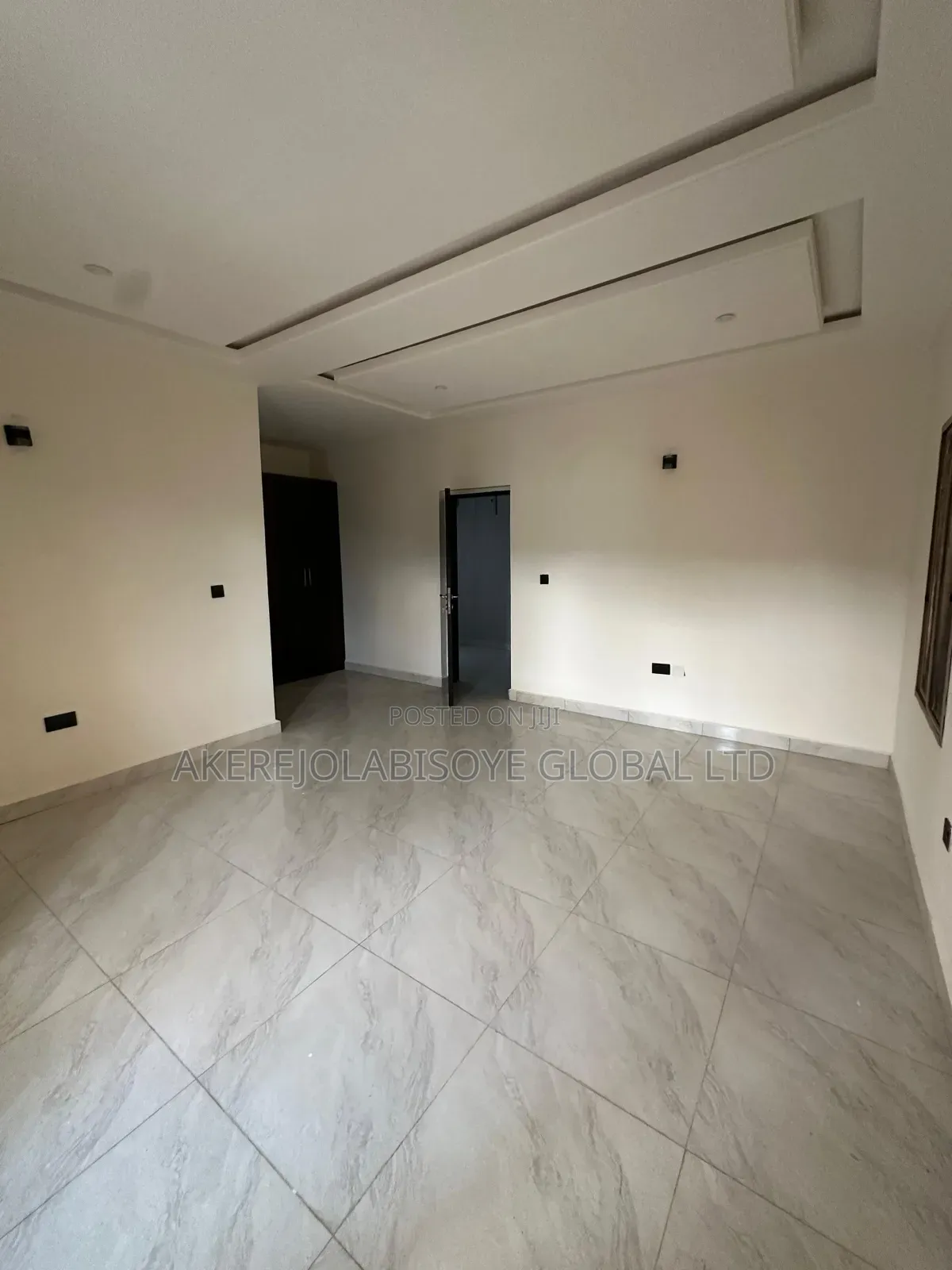 4bdrm Townhouse/Terrace in Katampe (7Min To for sale
