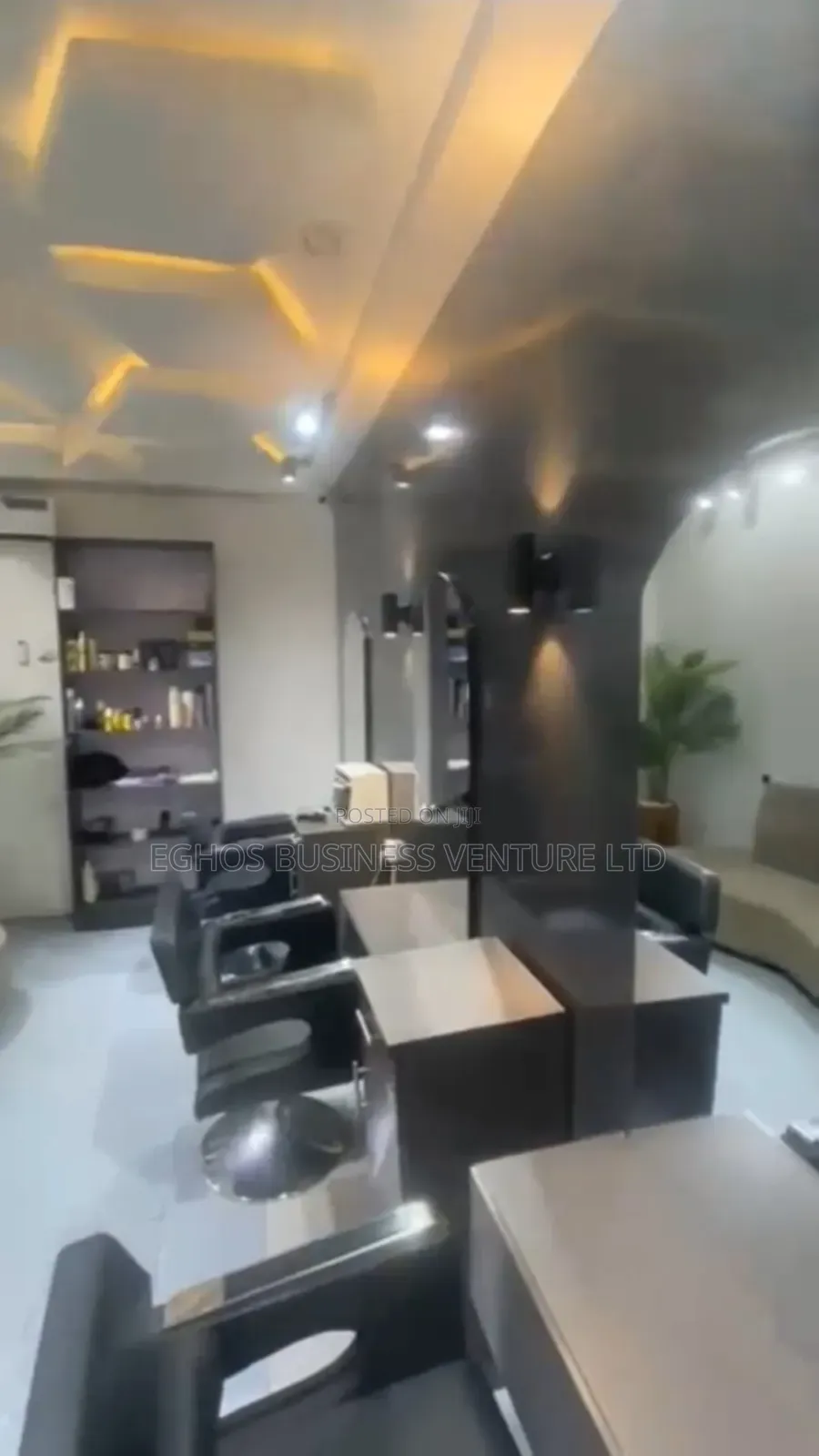 Unisex Saloon for Sale