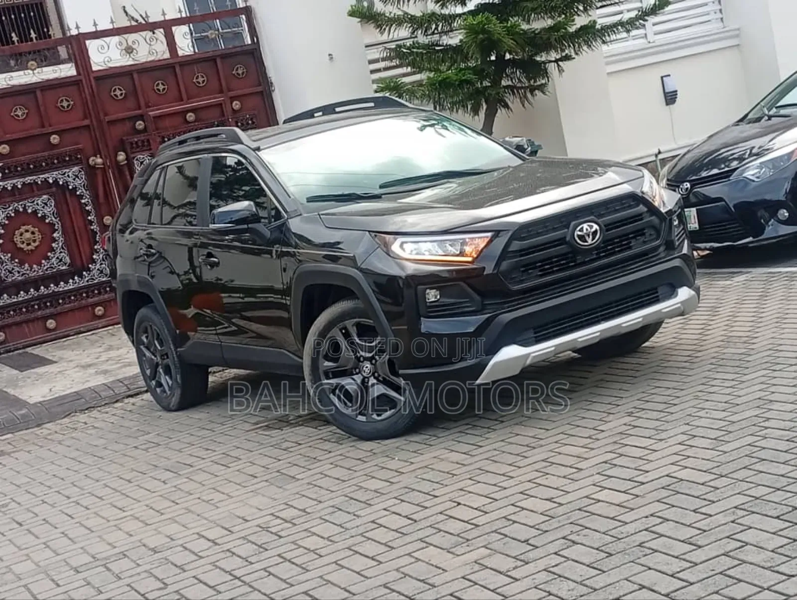 Toyota RAV4 XLE 2022 Black