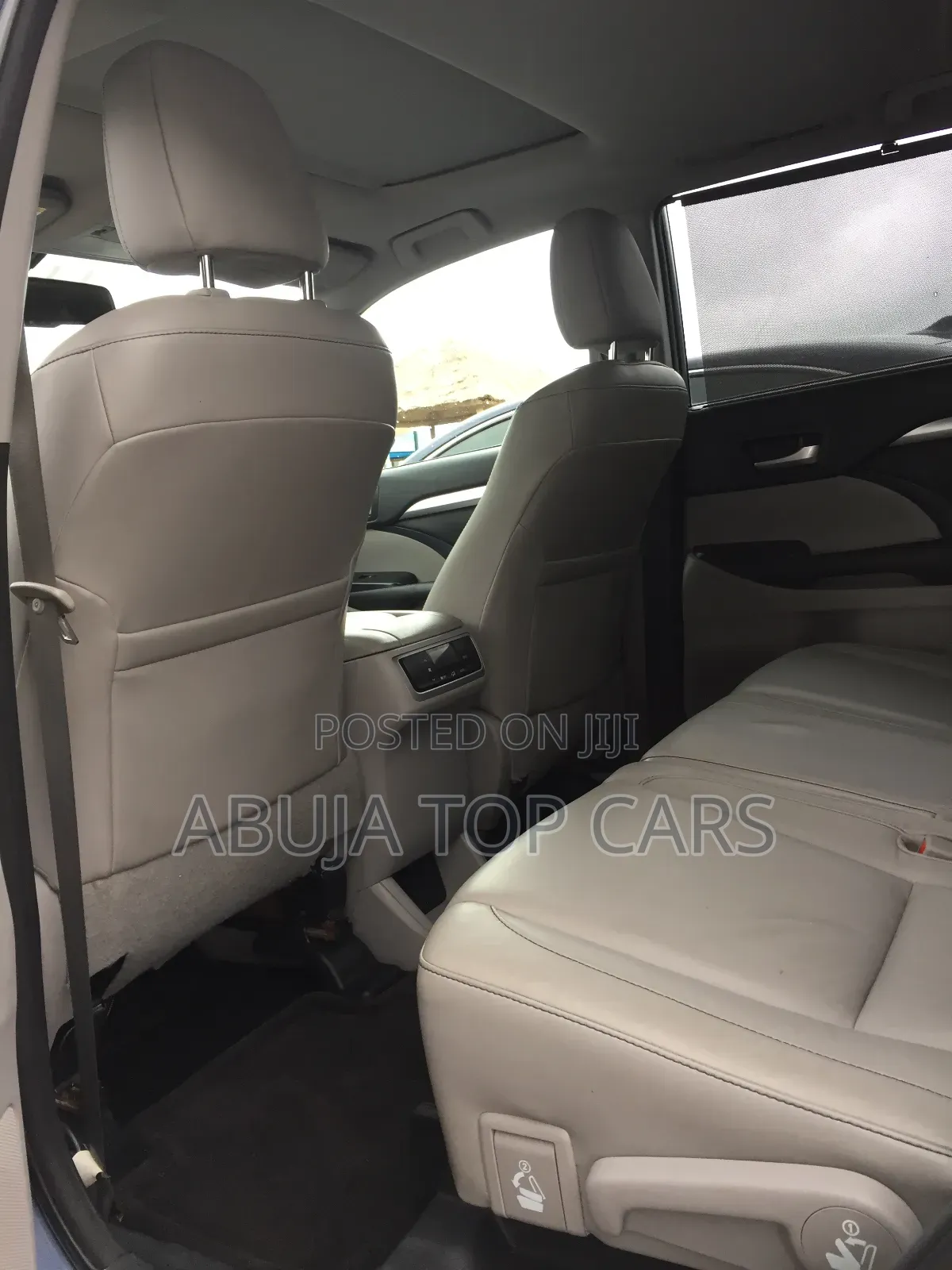 Toyota Highlander XLE 4x4 V6 (3.5L 6cyl 8A) 2018 Blue