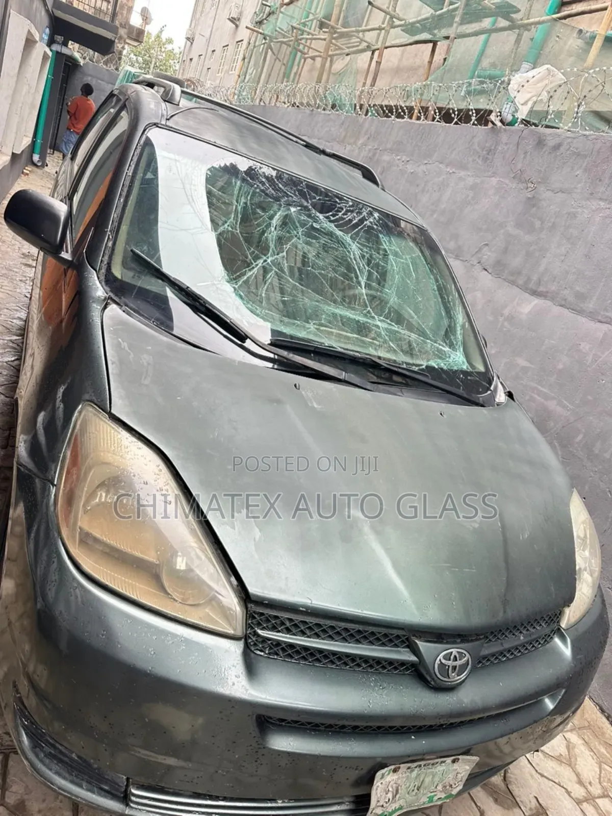 Toyota Sienna 2008 Windscreen Glass Available