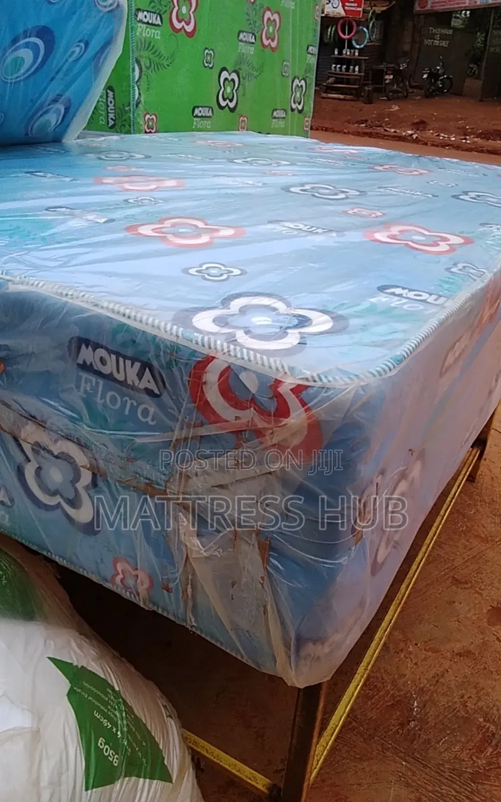 Classical Flora Mouka Foam 75 X 54 X 18