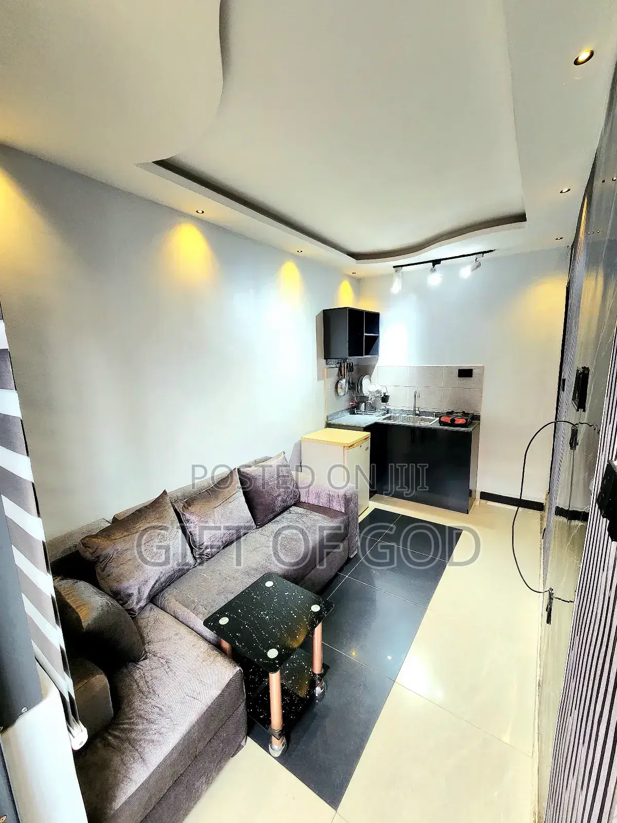 One Bedroom Apartment