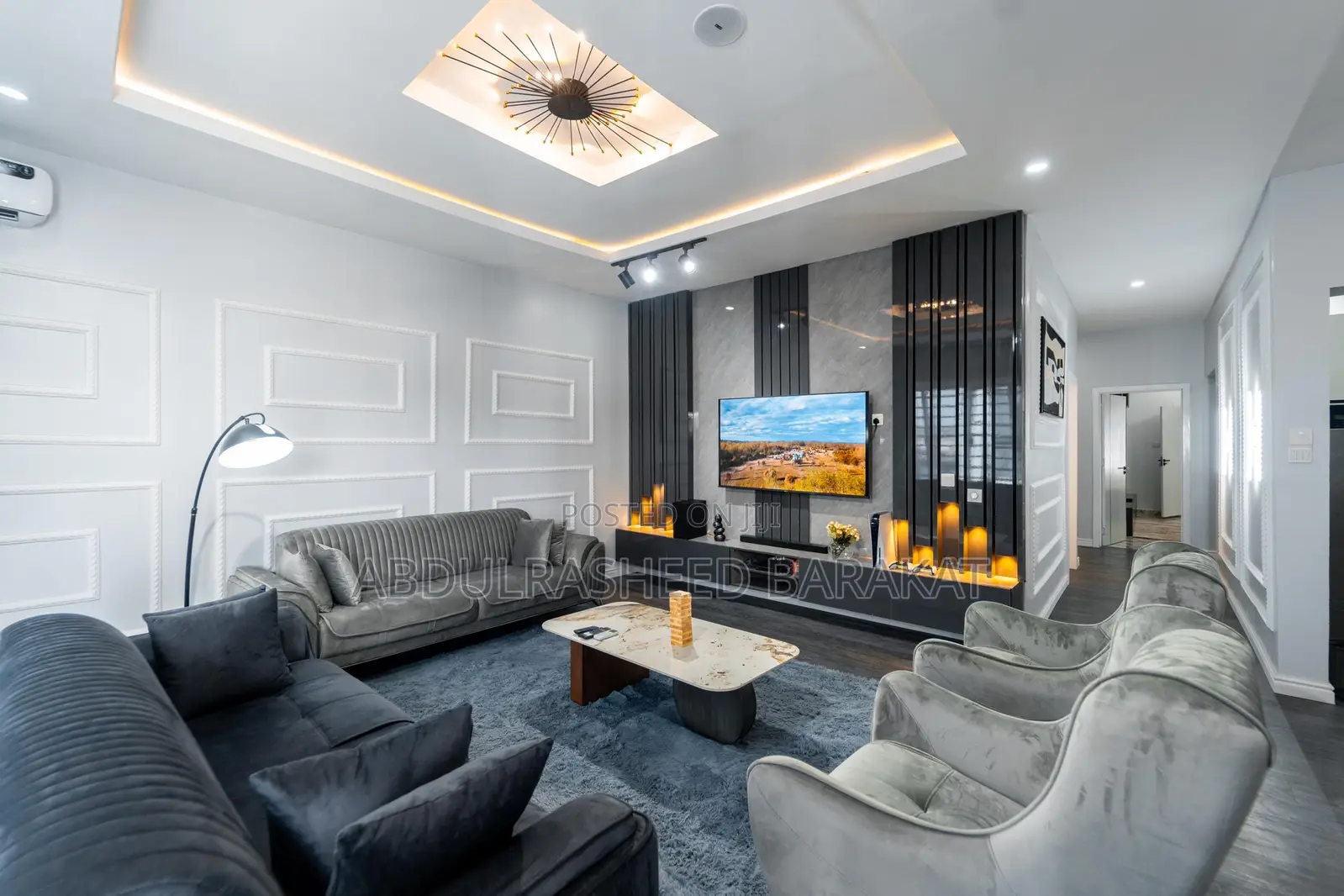 Luxury Three Bedroom Apartment With Swimming Pool Gym Balcony Ps5