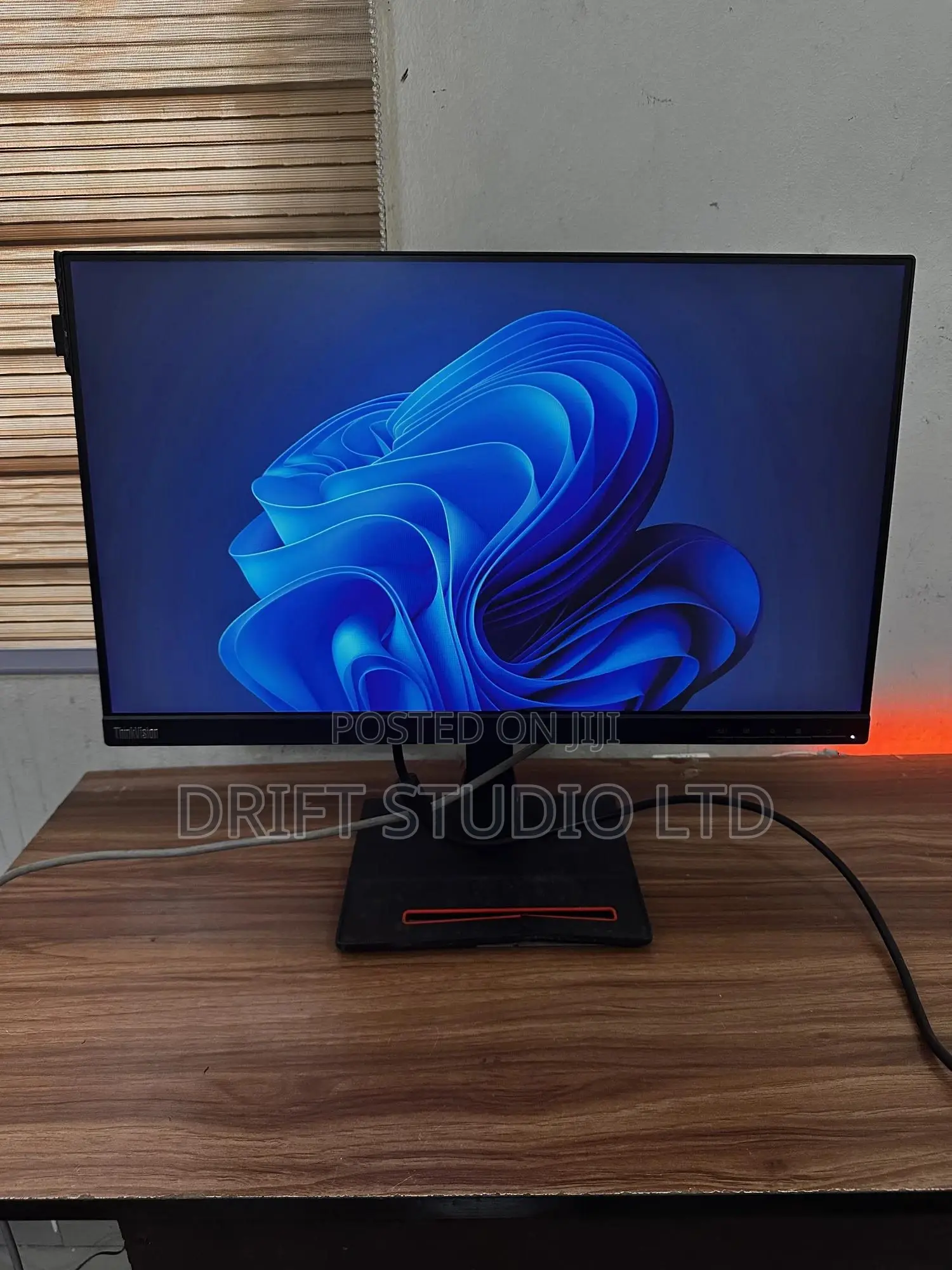Lenovo T24i - 2l 24” Ips Monitor