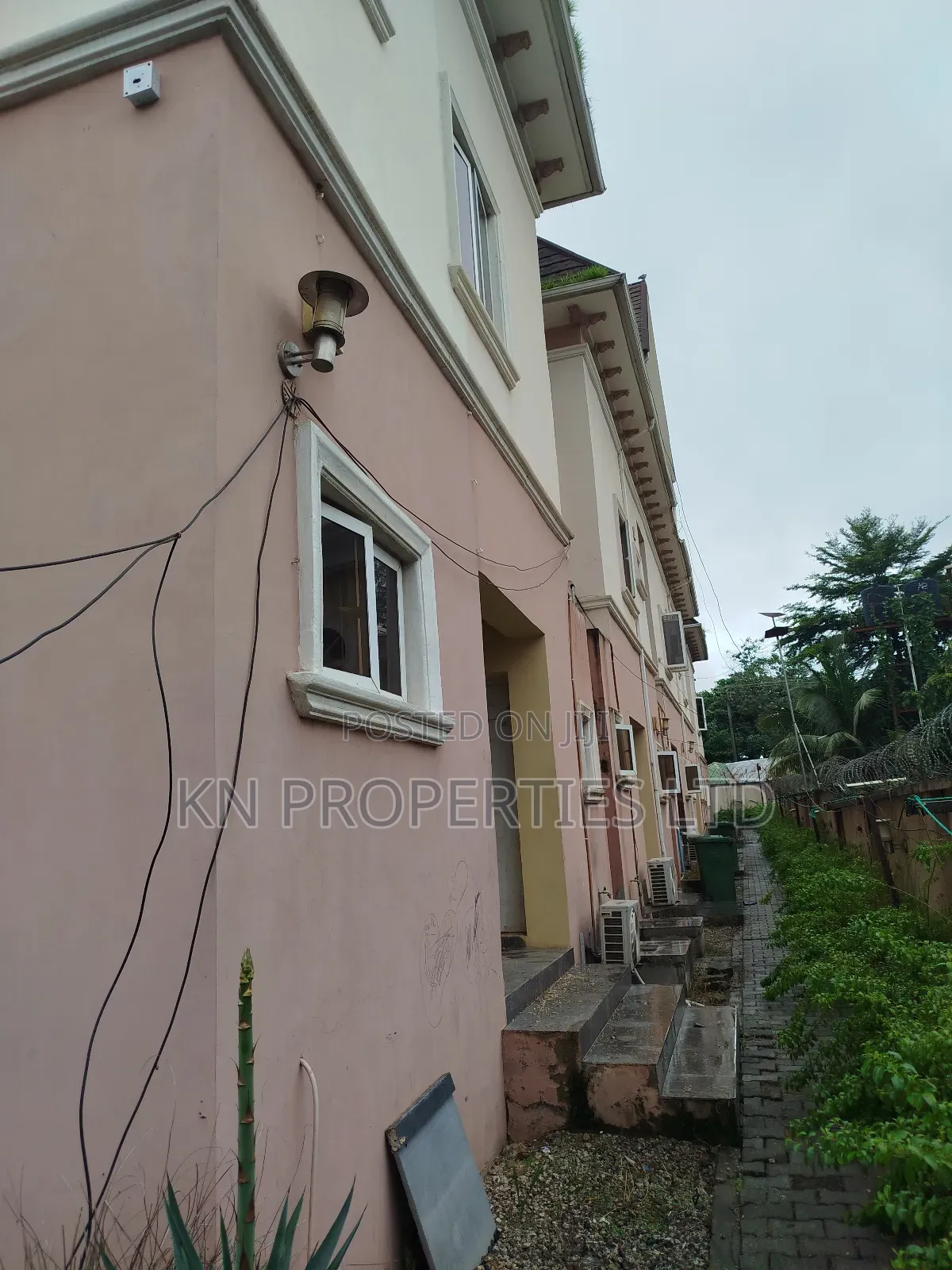 3bdrm Townhouse/Terrace in Jabi for sale