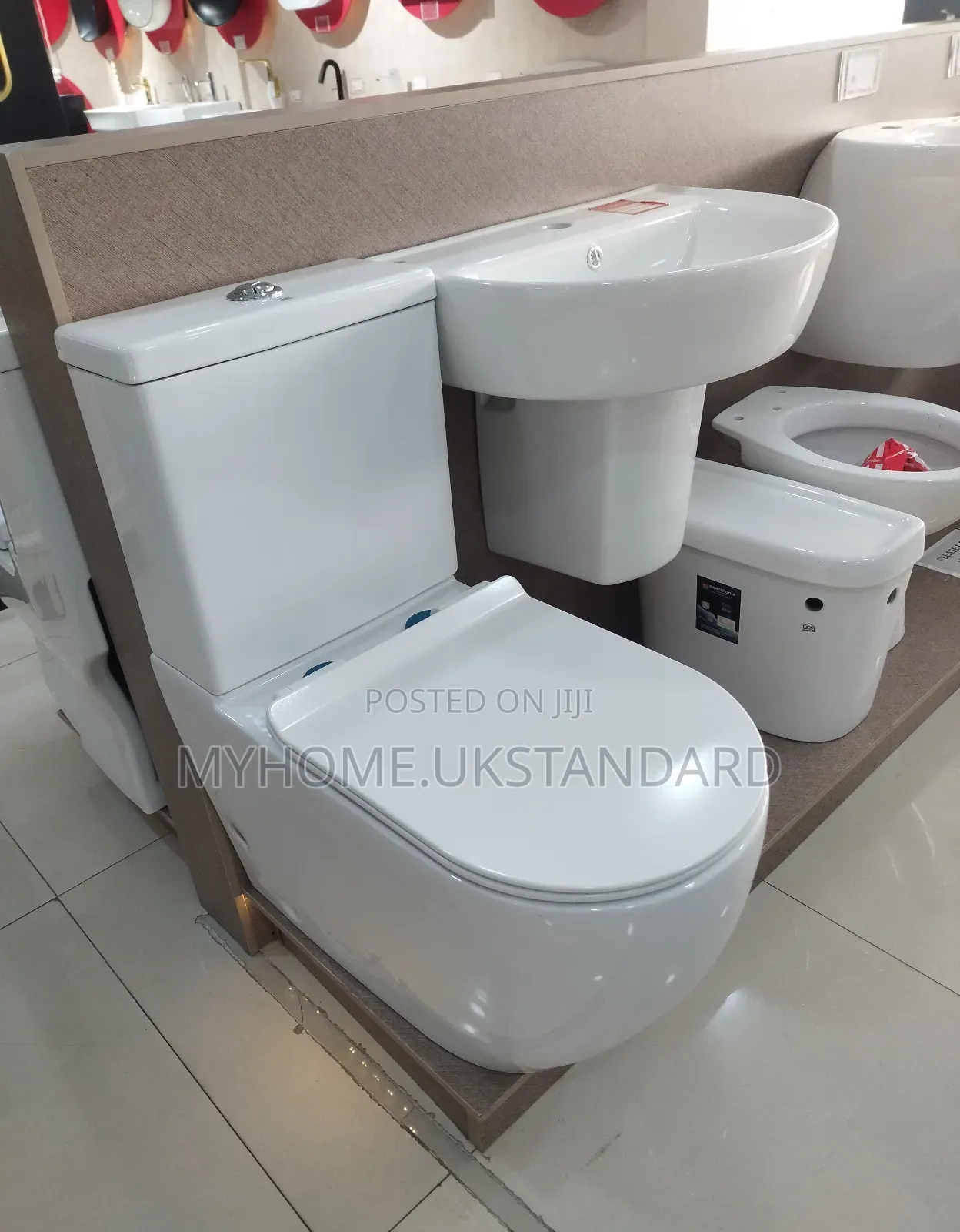 Sweethome Executive Water Closet Set With Wash Hand Basin