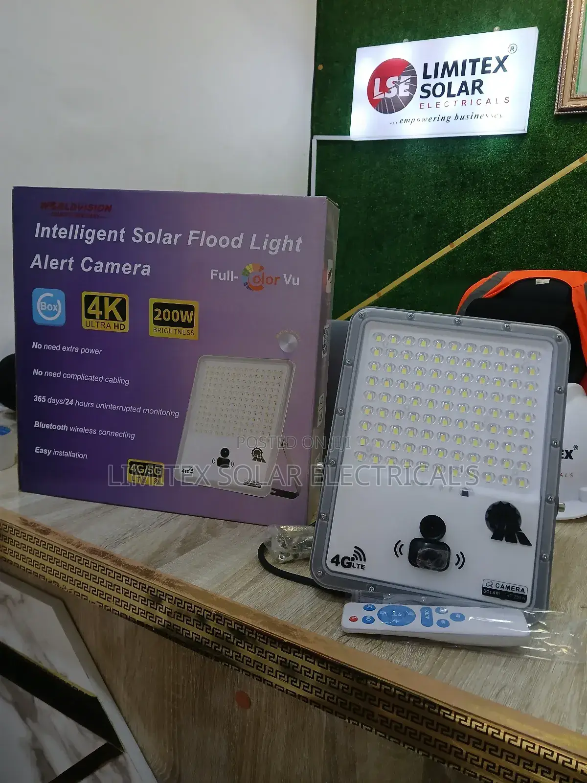 Quality Intelligent Solar Flood Light With Camera Free Sim/Sd Card