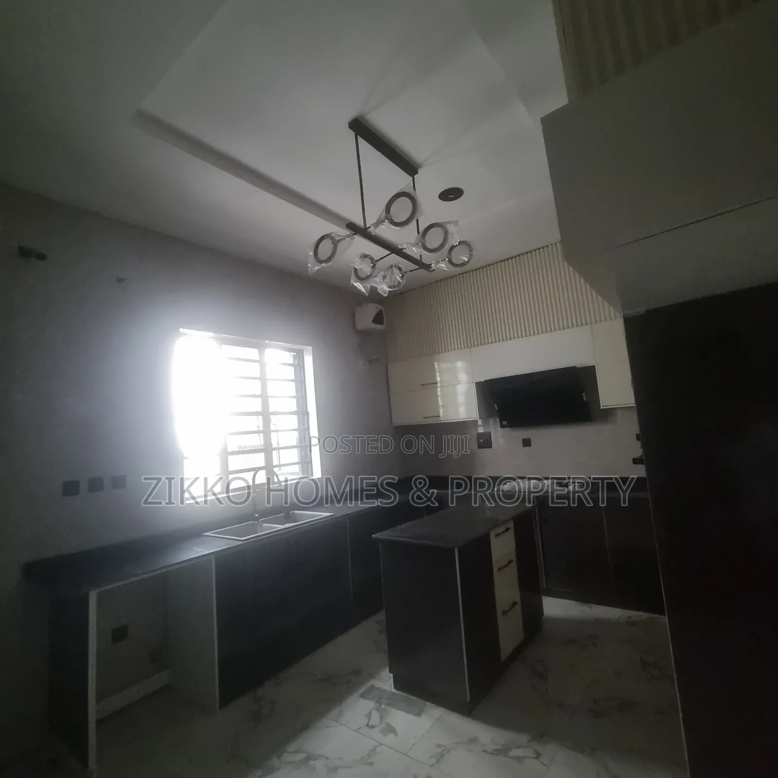 4bdrm Duplex in Orchid Road, Lekki for sale