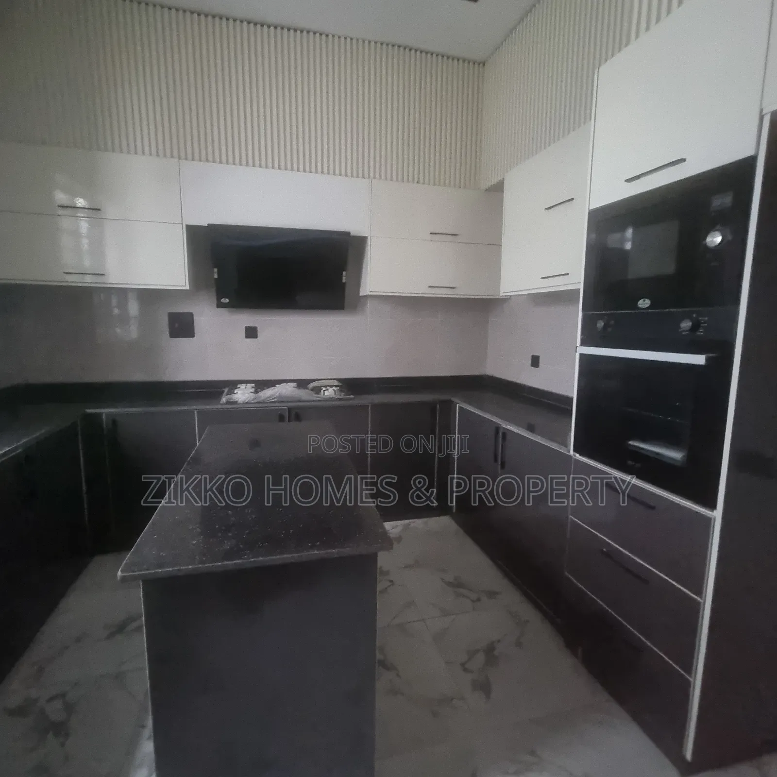 4bdrm Duplex in Orchid Road, Lekki for sale