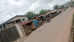 Building to Build Shopping Complex