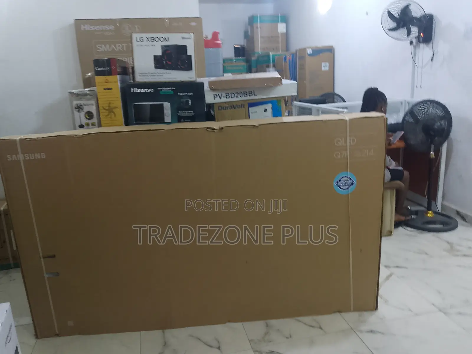 Transform Your Living Room With Samsung 85" Qled Tv