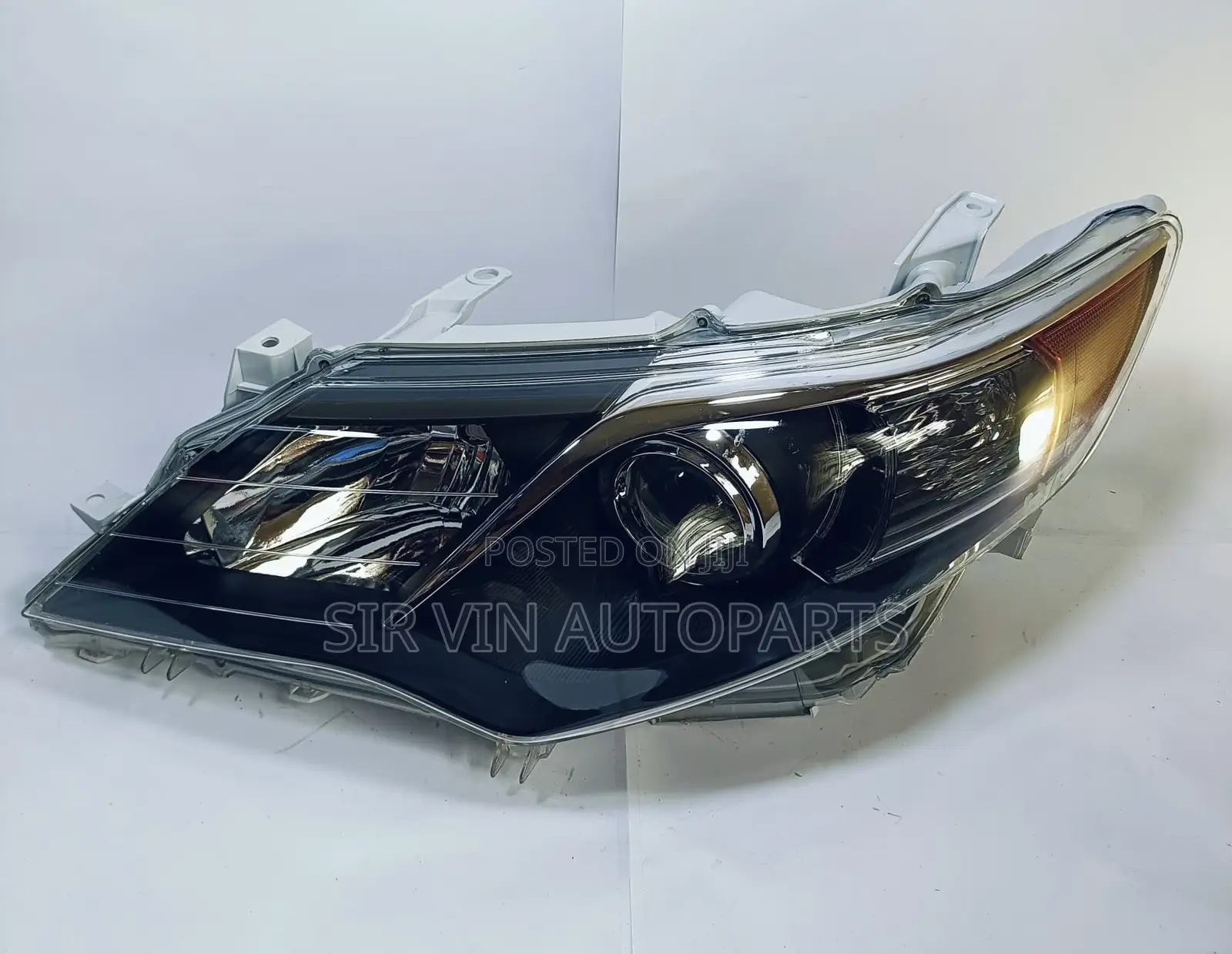 Toyota Camry 2012 Se Dark Headlight/Headlamp
