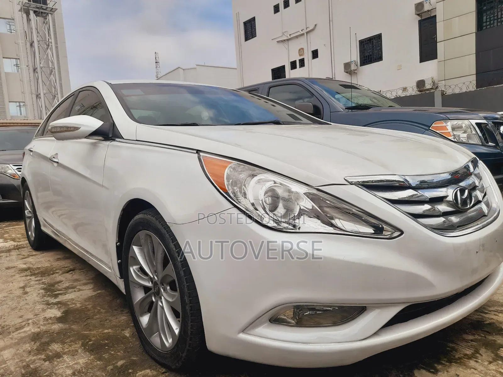 Hyundai Sonata SE Sedan FWD (2.4L 4cyl 6A) 2011 White