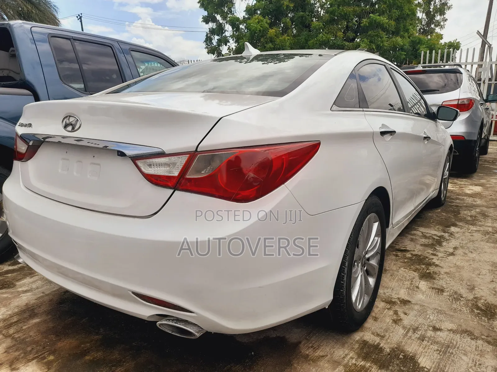 Hyundai Sonata SE Sedan FWD (2.4L 4cyl 6A) 2011 White