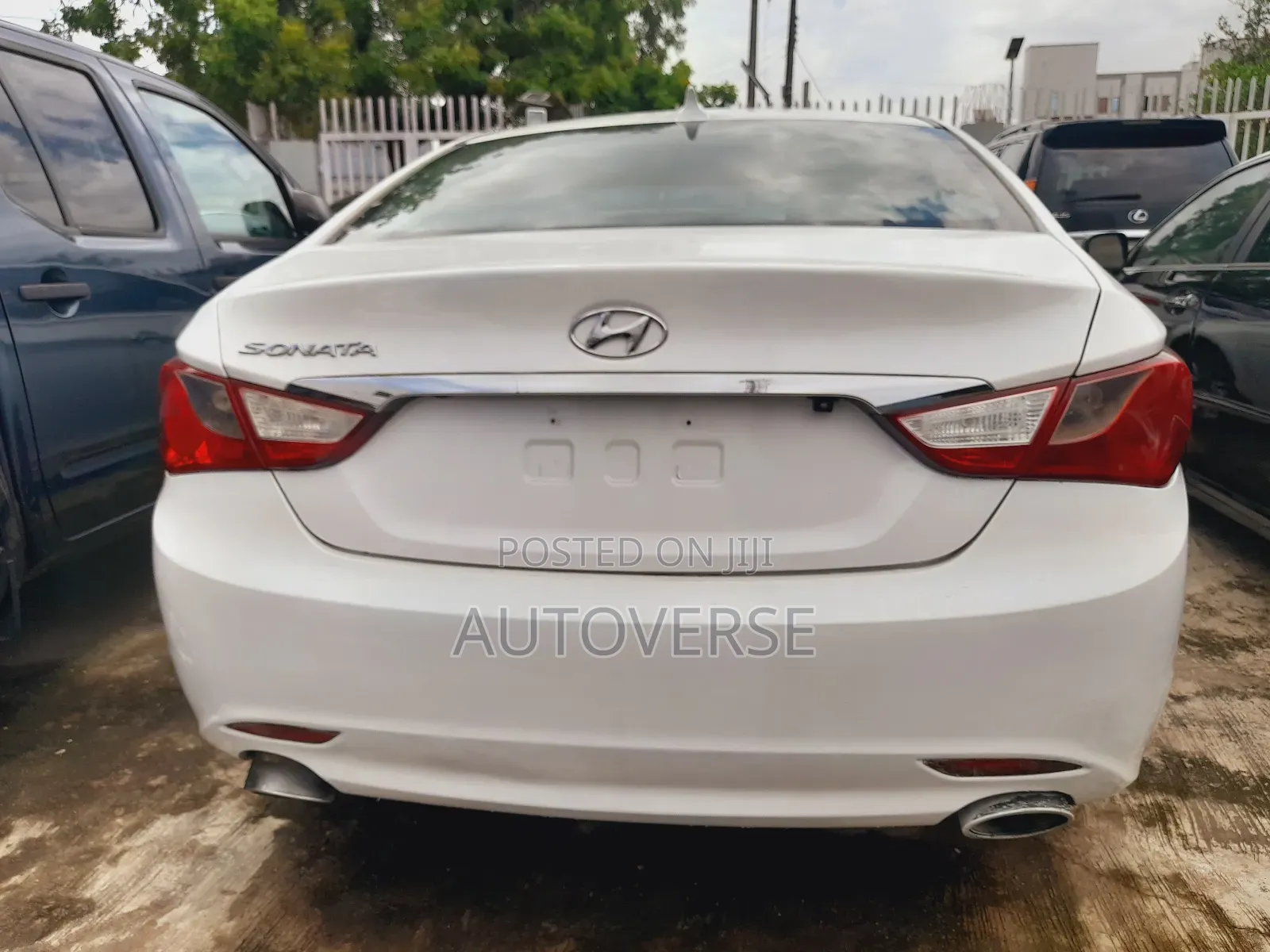 Hyundai Sonata SE Sedan FWD (2.4L 4cyl 6A) 2011 White