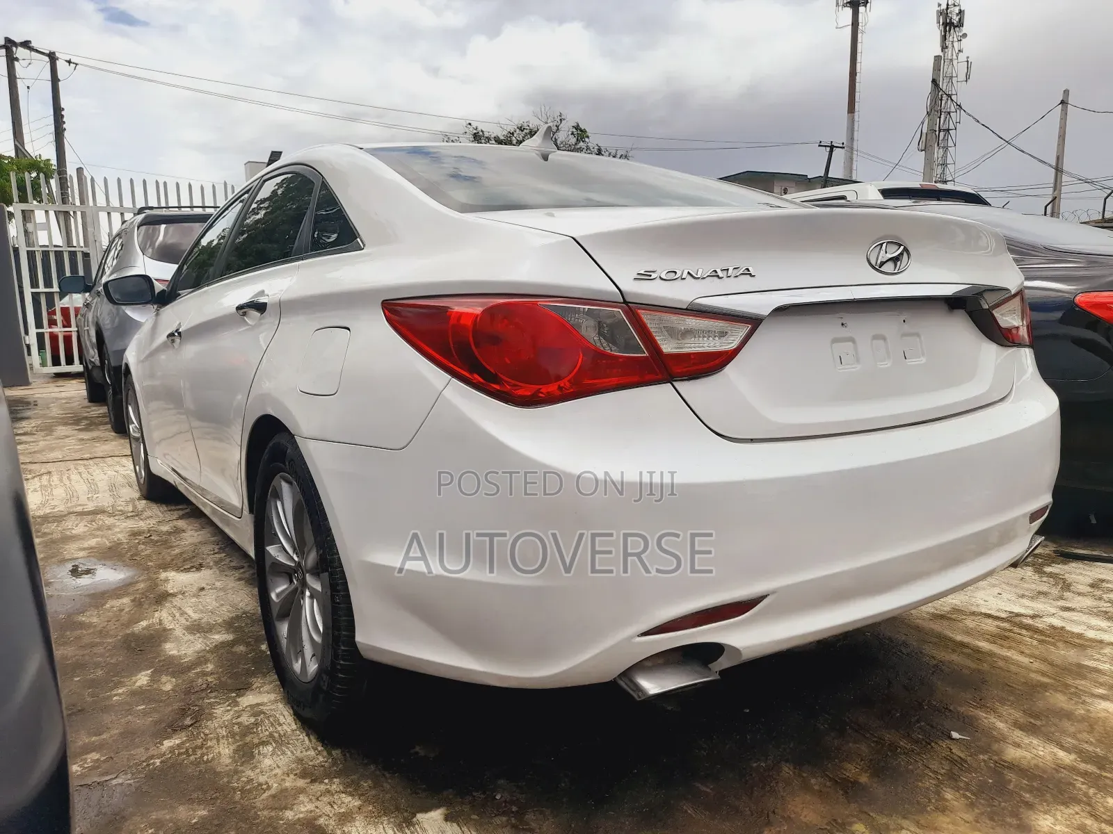 Hyundai Sonata SE Sedan FWD (2.4L 4cyl 6A) 2011 White