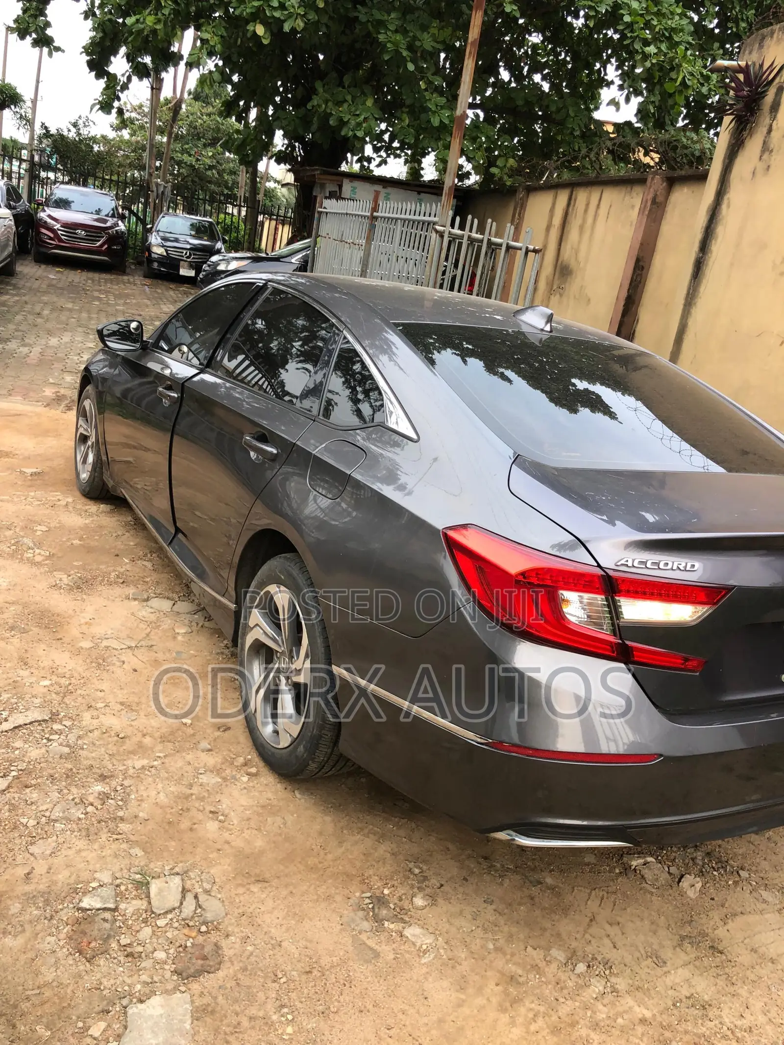 Honda Accord Sport (2.0L 4cyl Turbo 10A) 2019 Gray