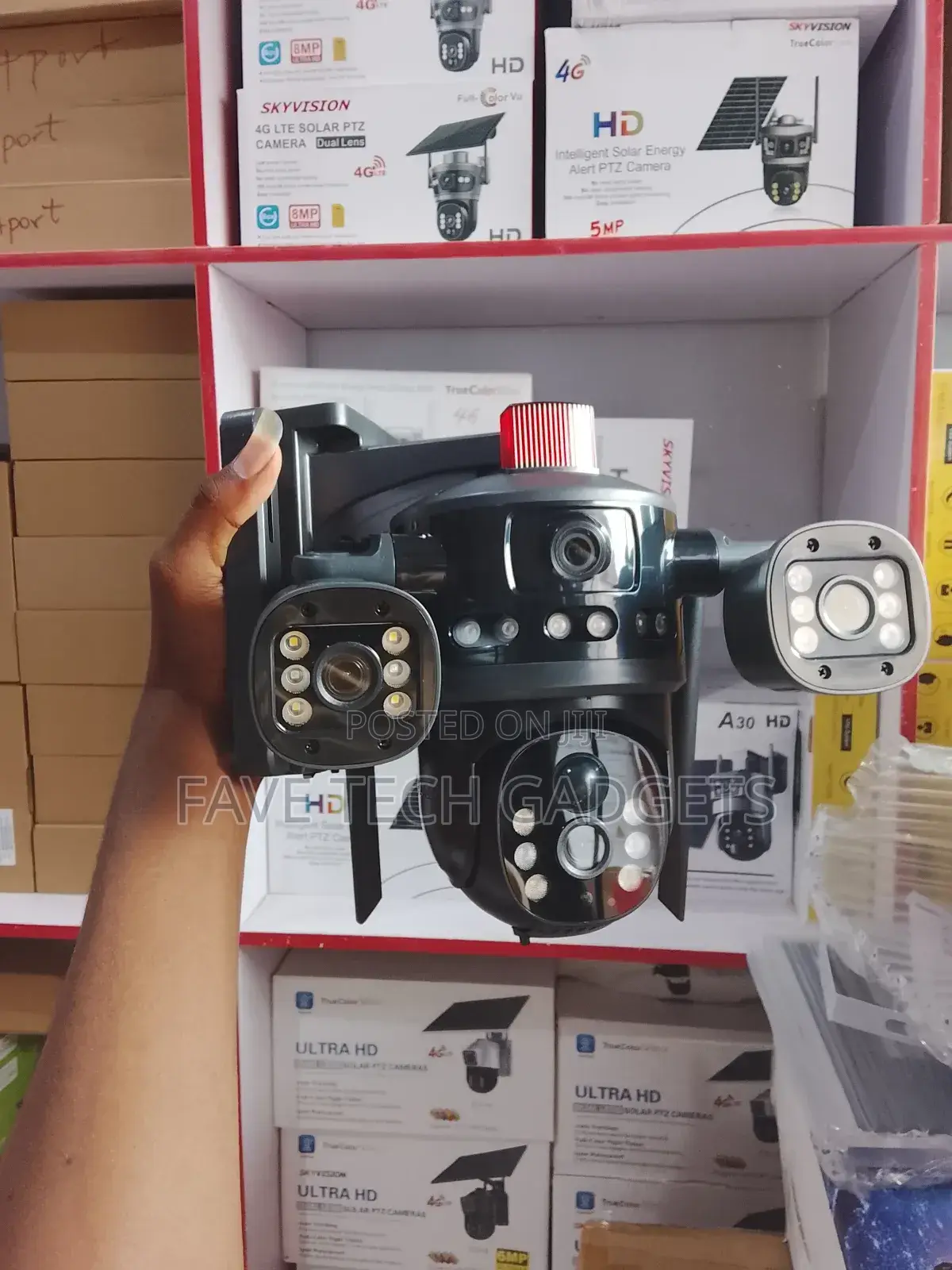 Triple Lens PTZ Solar Camera