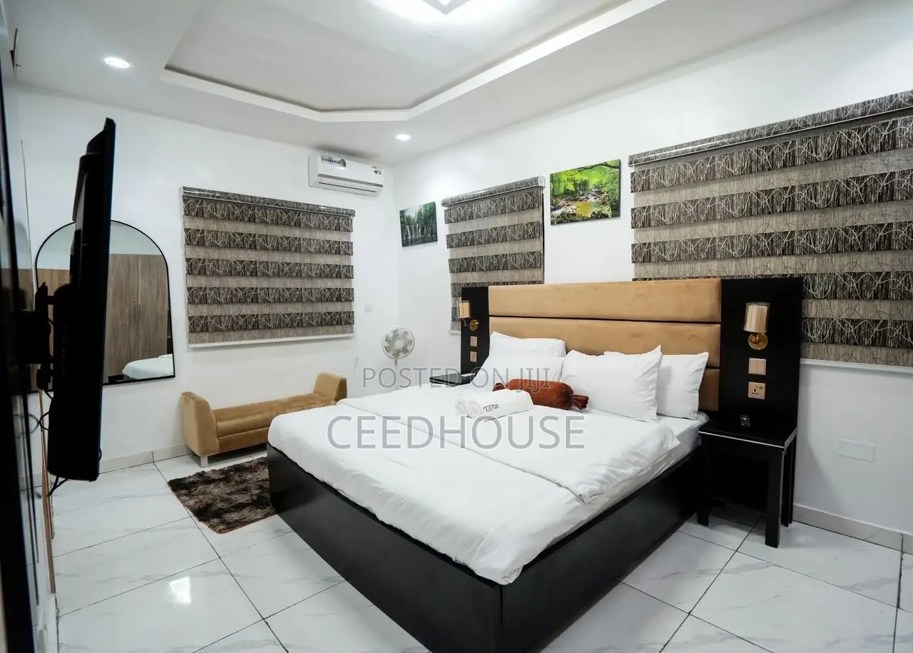 Luxurious 3/2 Bedrooms Apartment