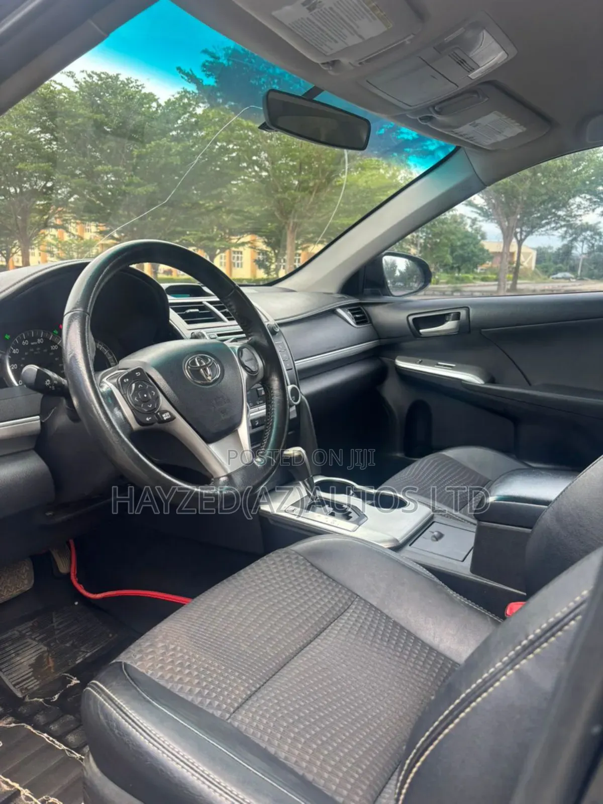 Toyota Camry SE 4dr Sedan (2.5L 4cyl 6A) 2013 Gray