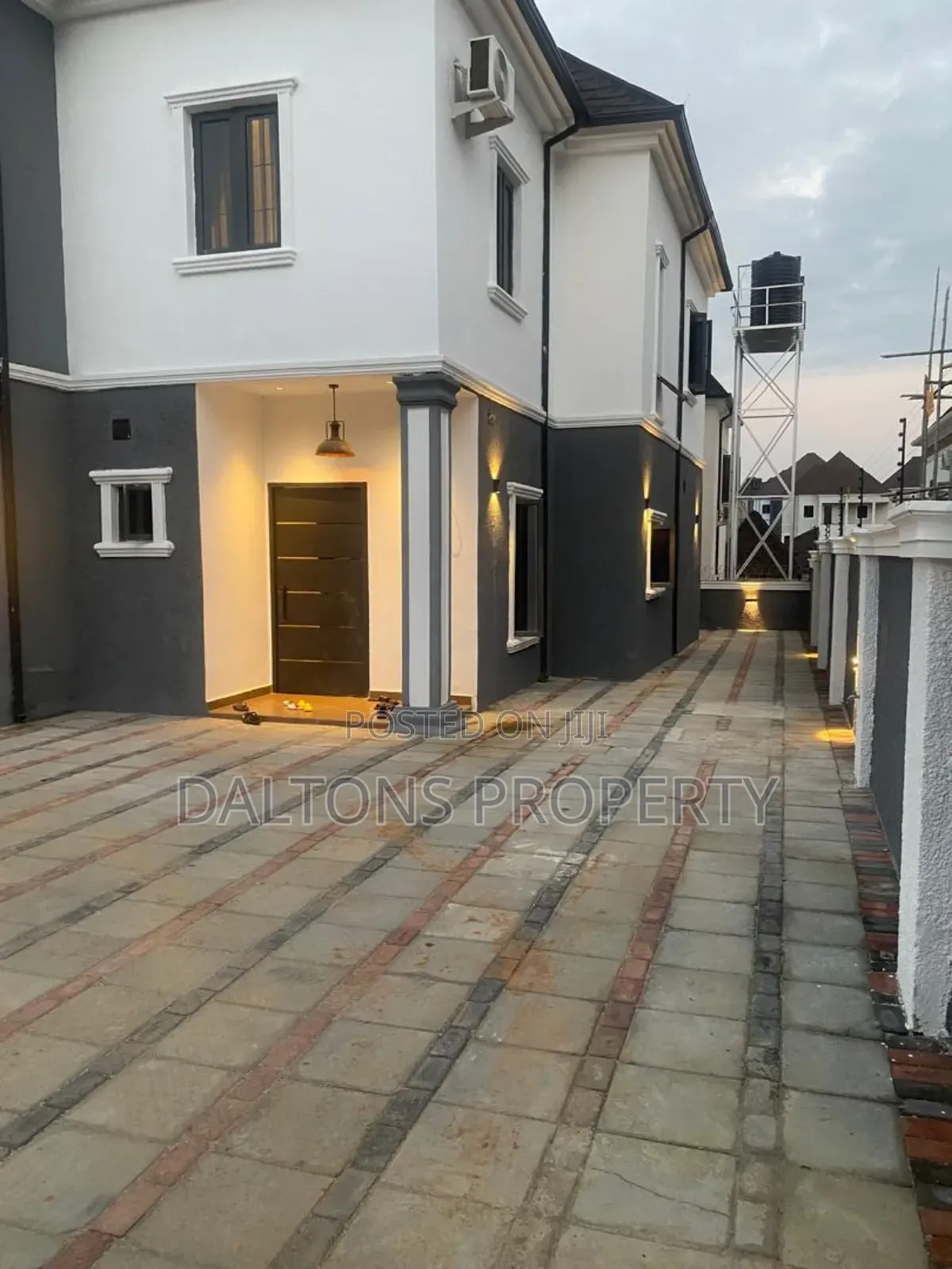 4bdrm Duplex in Summit Estate, Lugbe District for sale