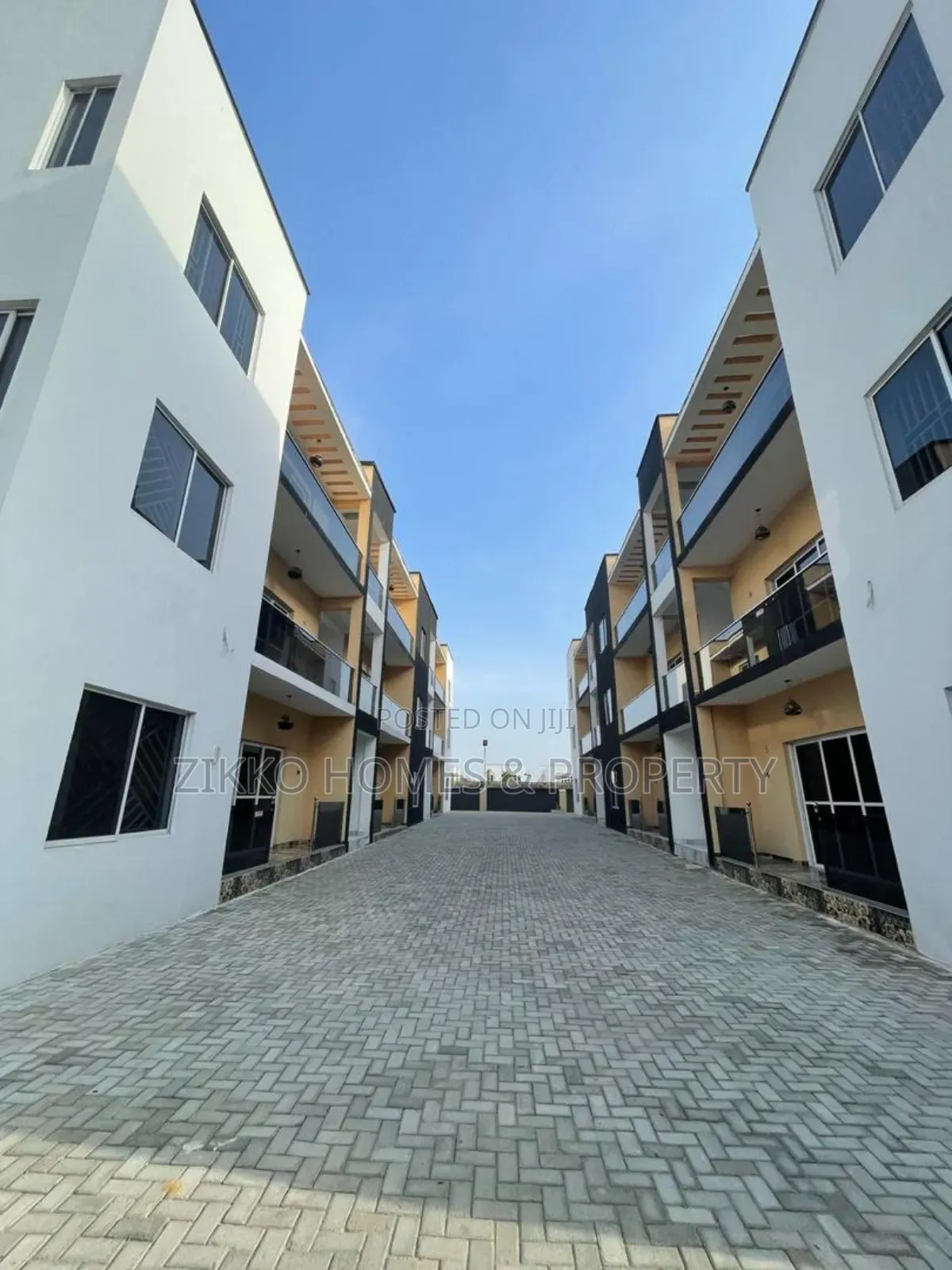 2bdrm Apartment in Mobil Road, Lekki for sale