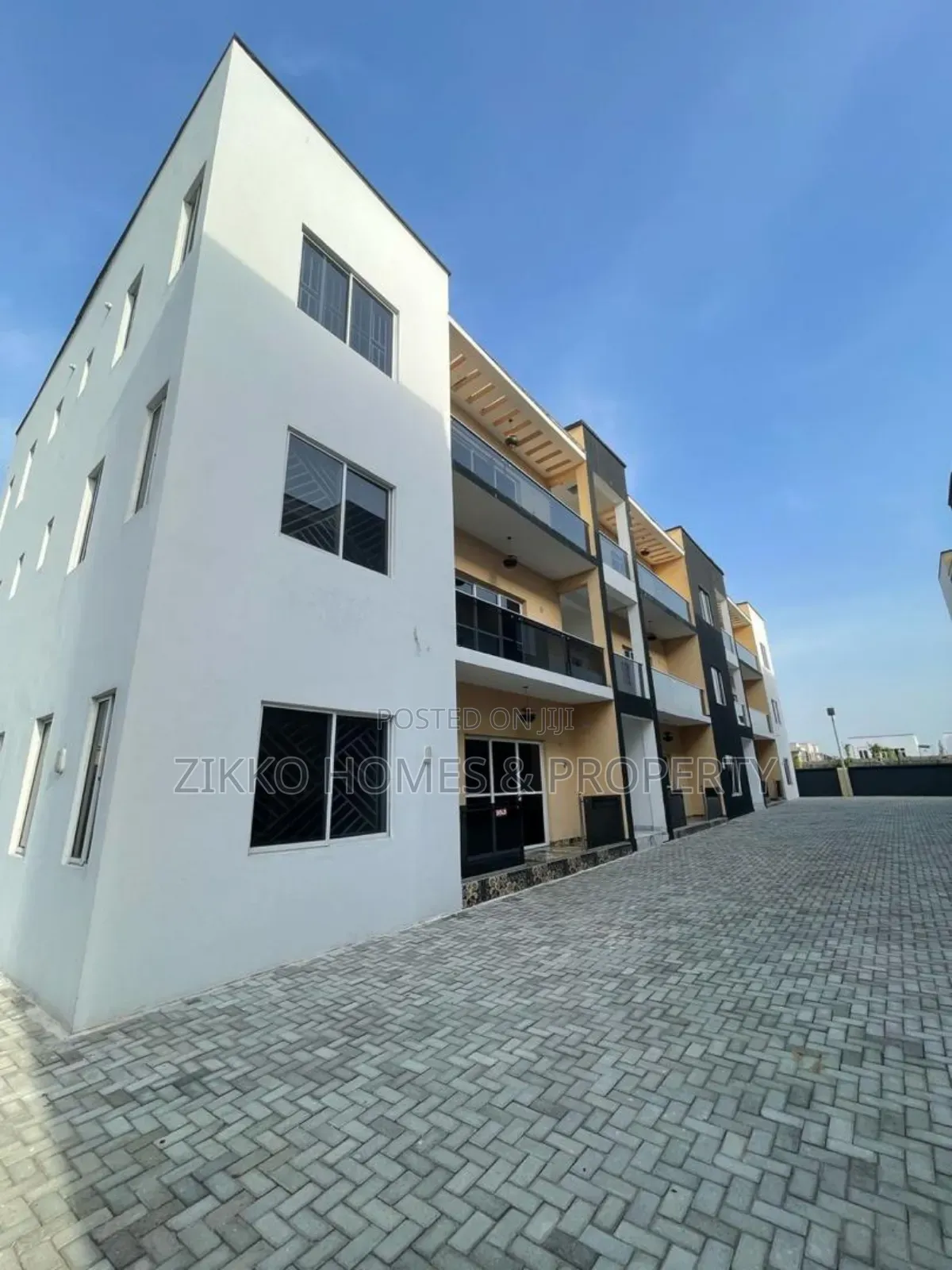 2bdrm Apartment in Mobil Road, Lekki for sale