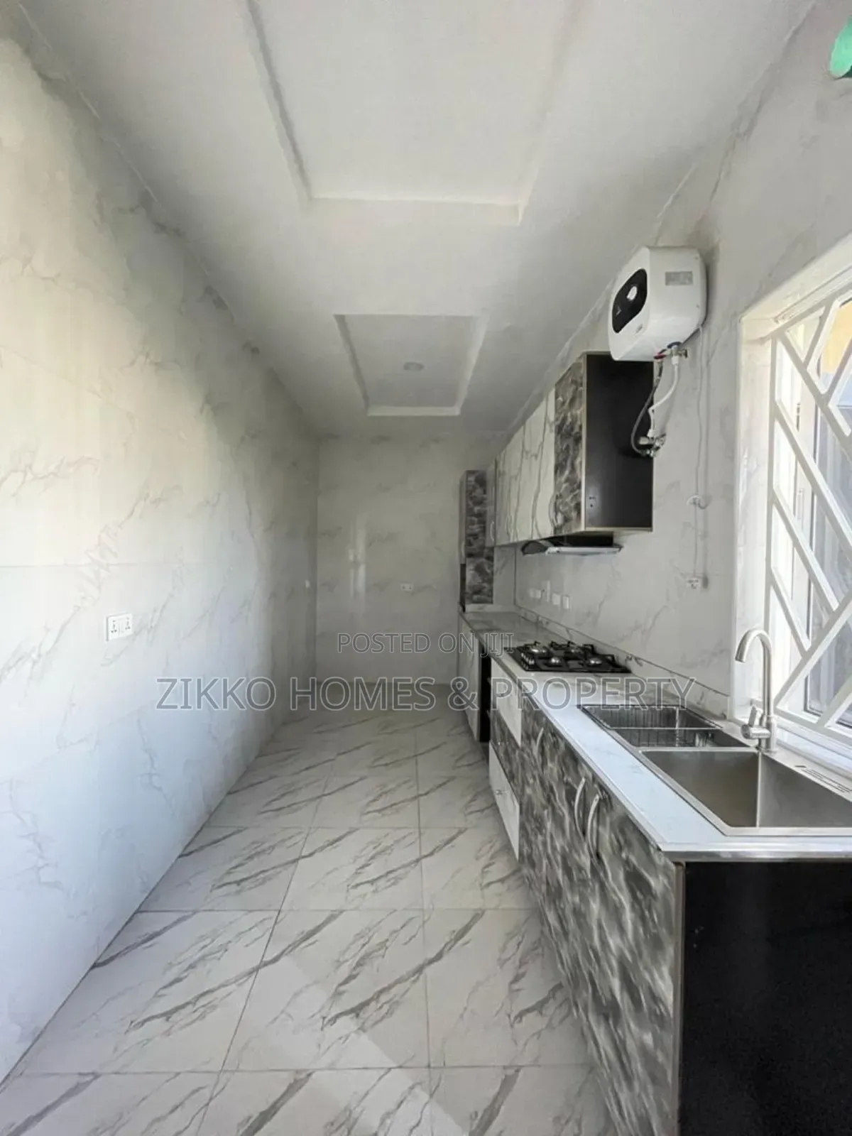 2bdrm Apartment in Mobil Road, Lekki for sale