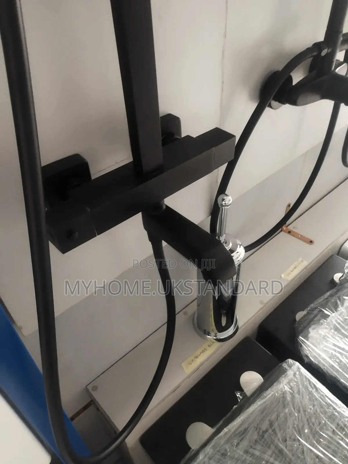 Pure England Quality Standing Shower Set Black and Chrome