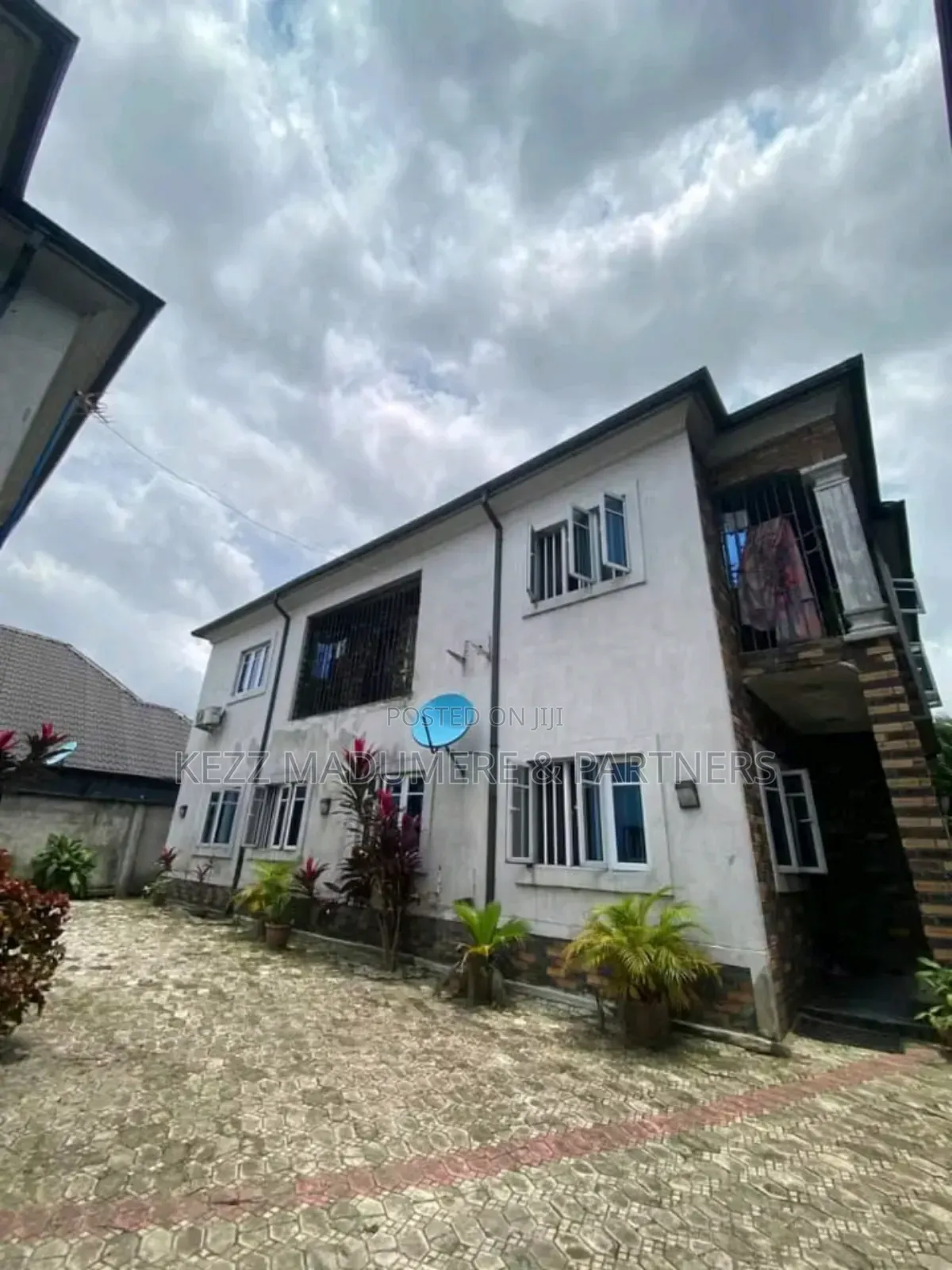 8bdrm Duplex in Shell Cooperative, Port-Harcourt for sale
