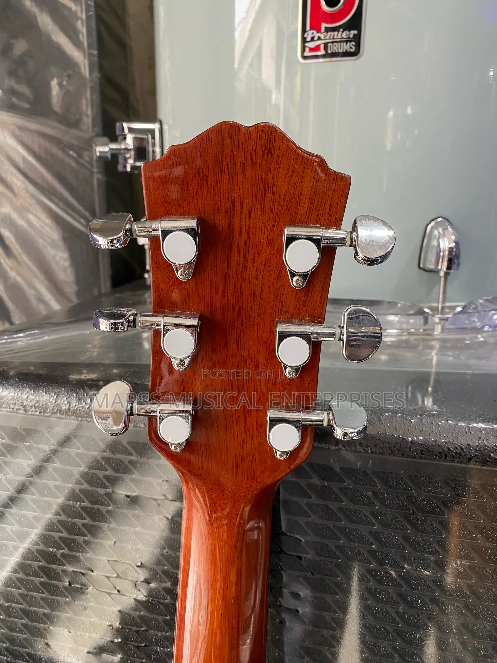 Takla Acoustic Guitar