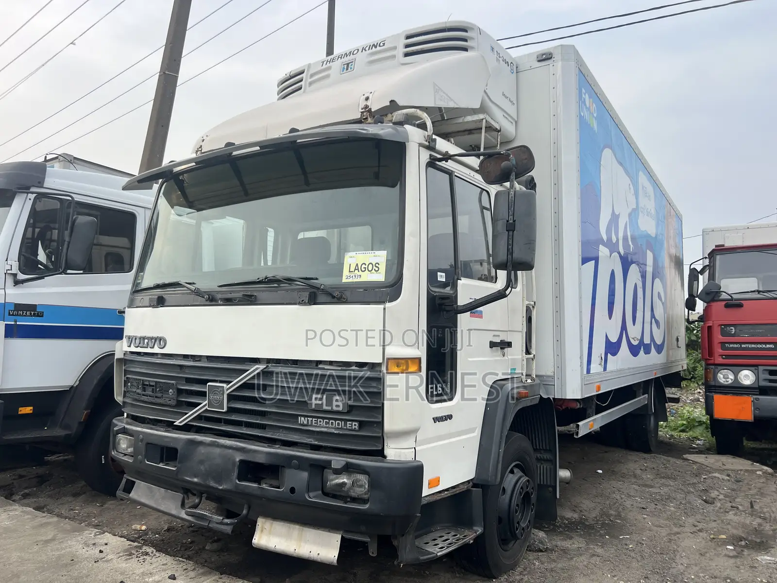 Super Clean Volvo Cooling Truck