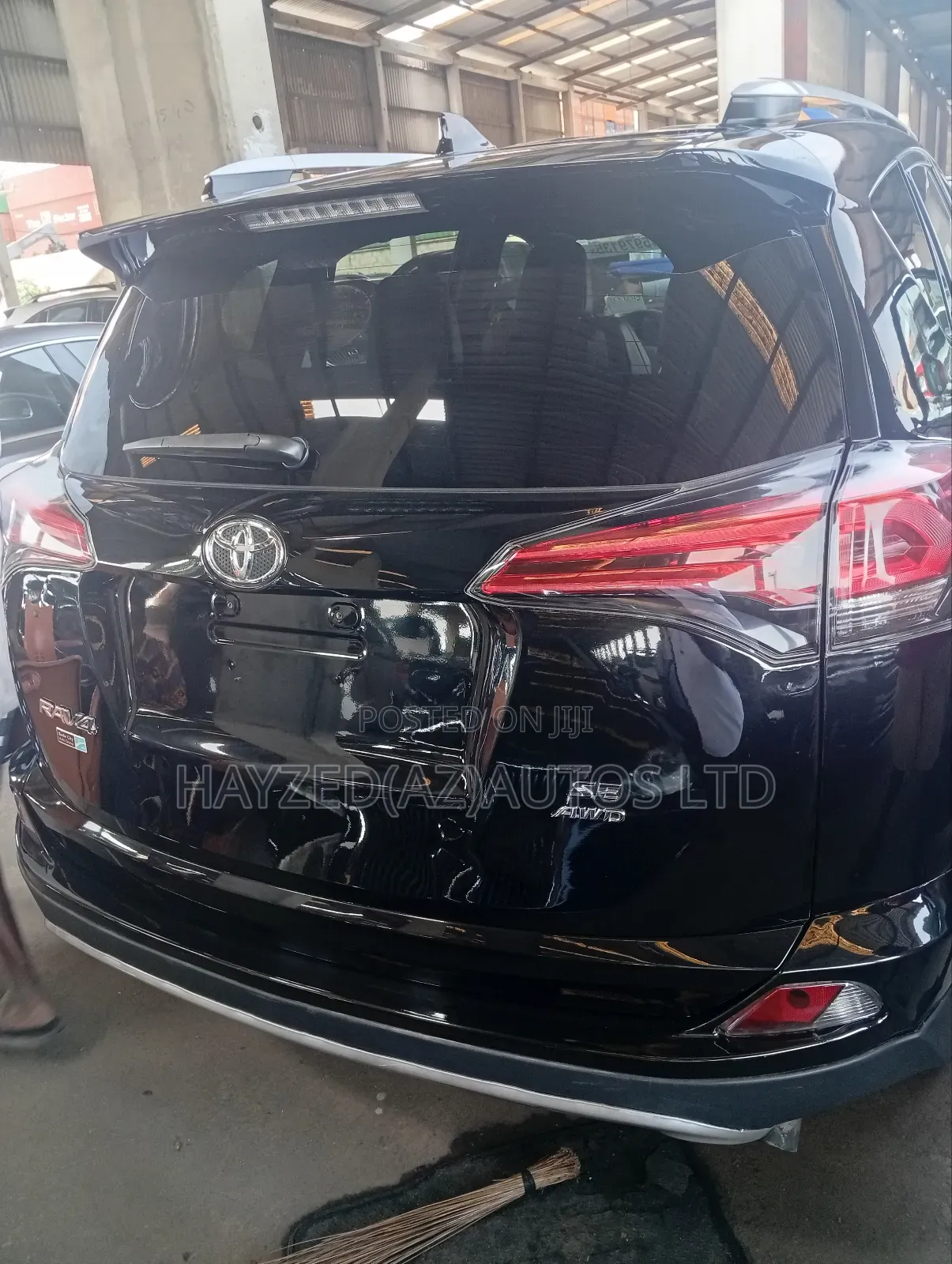 Toyota RAV4 XLE AWD (2.5L 4cyl 6A) 2017 Black