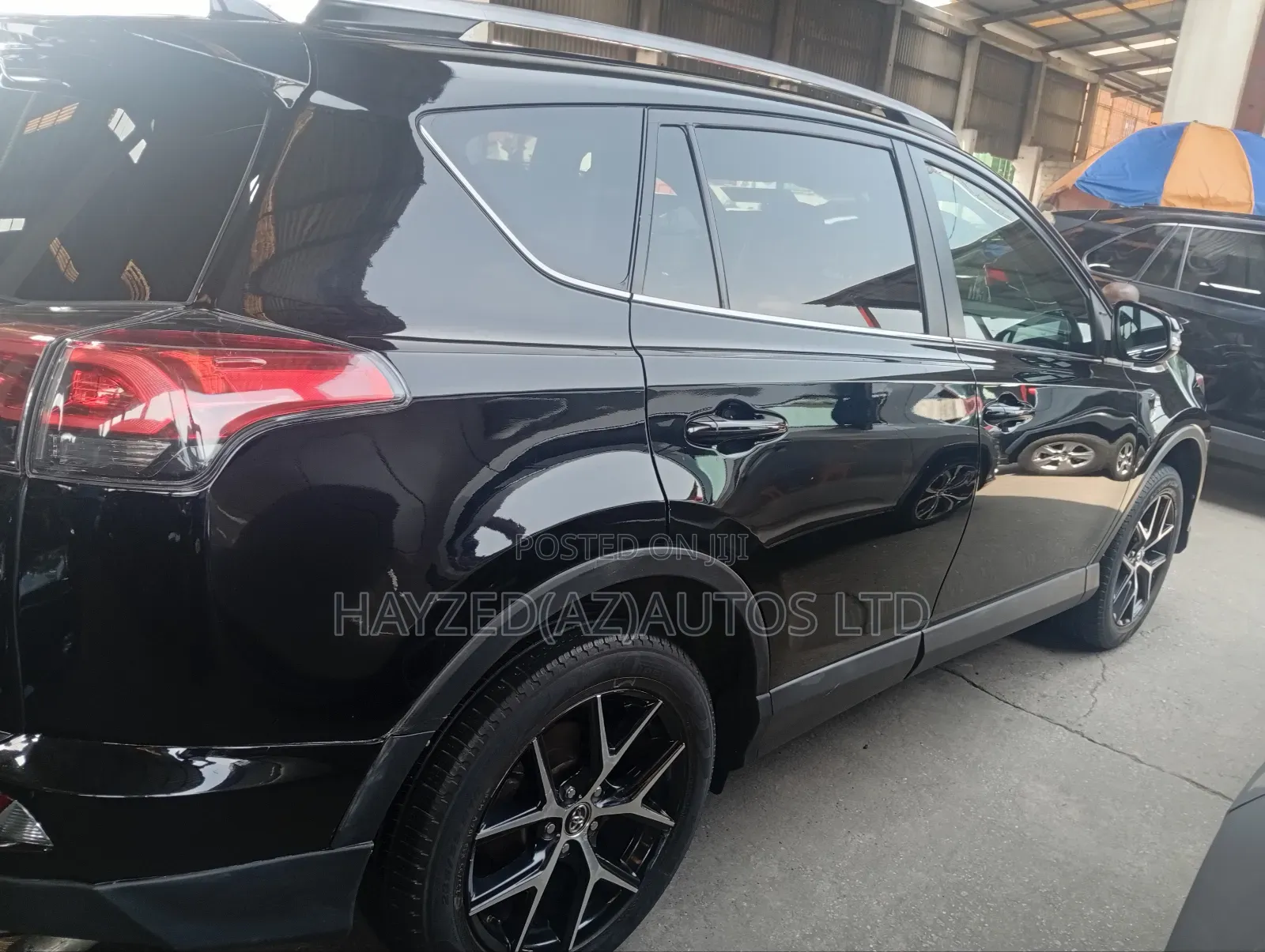 Toyota RAV4 XLE AWD (2.5L 4cyl 6A) 2017 Black