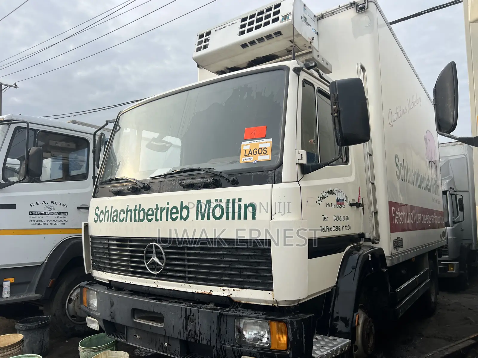 Mercedes Benz 814 Cooling Van Truck