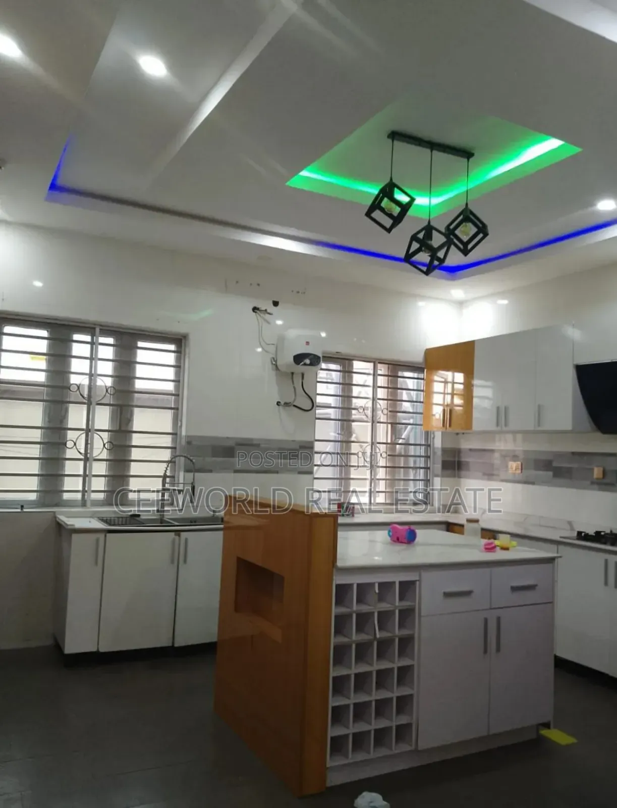 4bdrm Duplex in White Gate Estate, Akala Express for rent