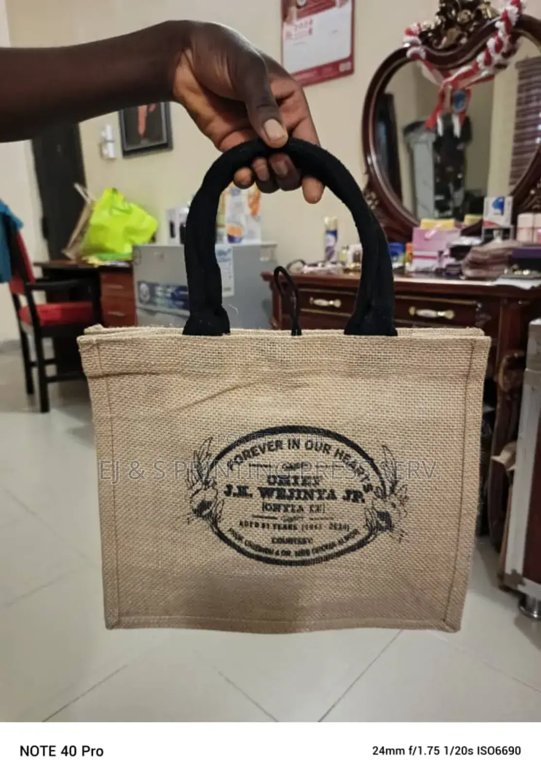 Souvenirs (Supply and Print)