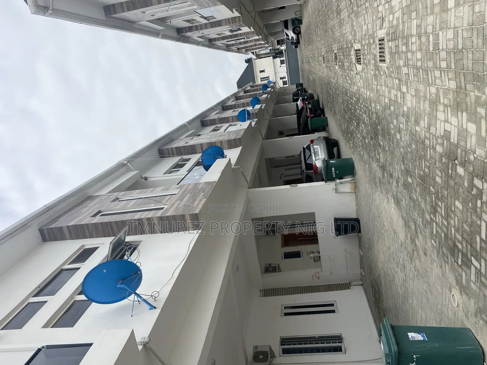 1bdrm Apartment in Ikota, Lekki for rent