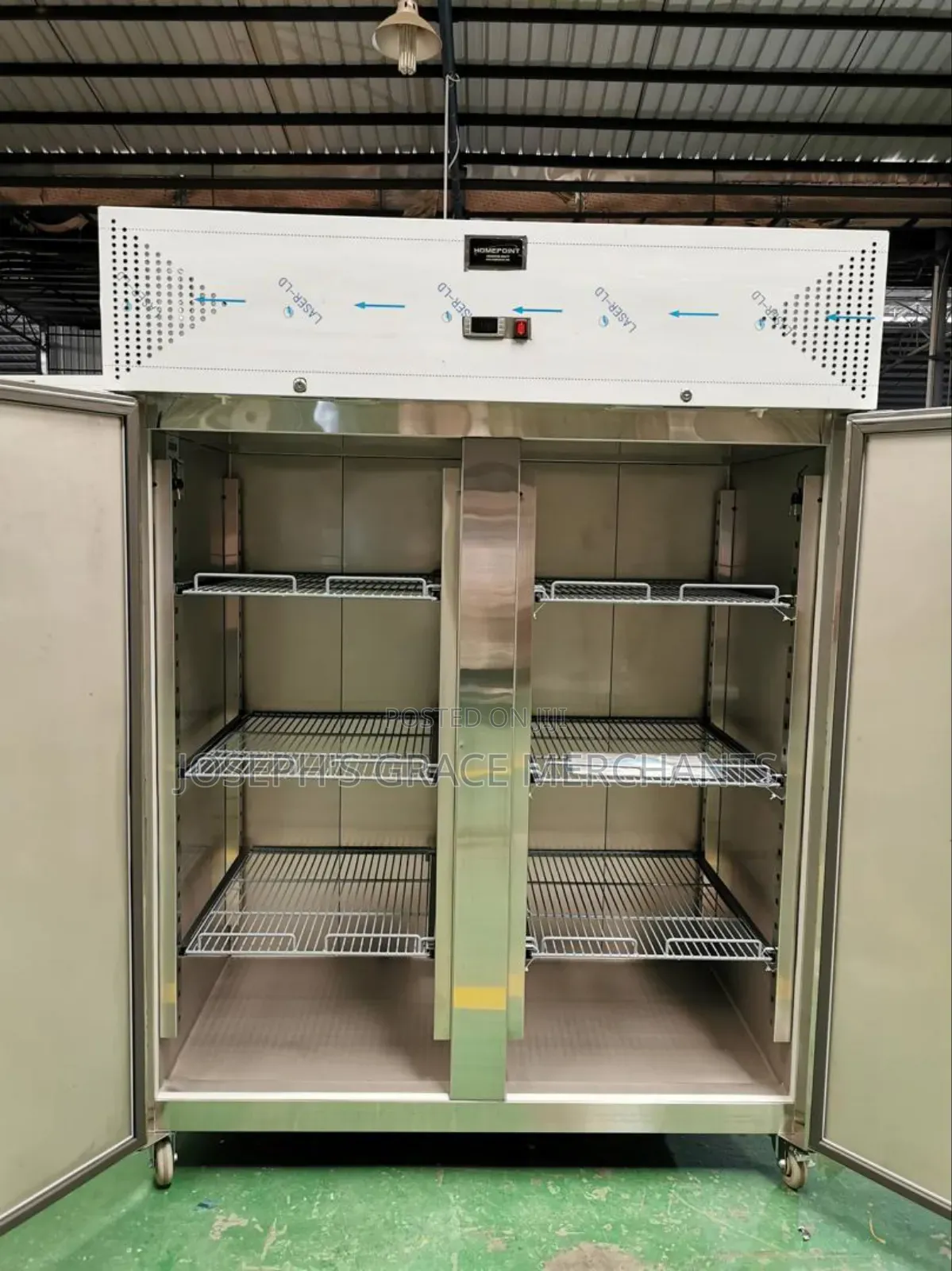 Industrial Cold Room Blasts Freezer