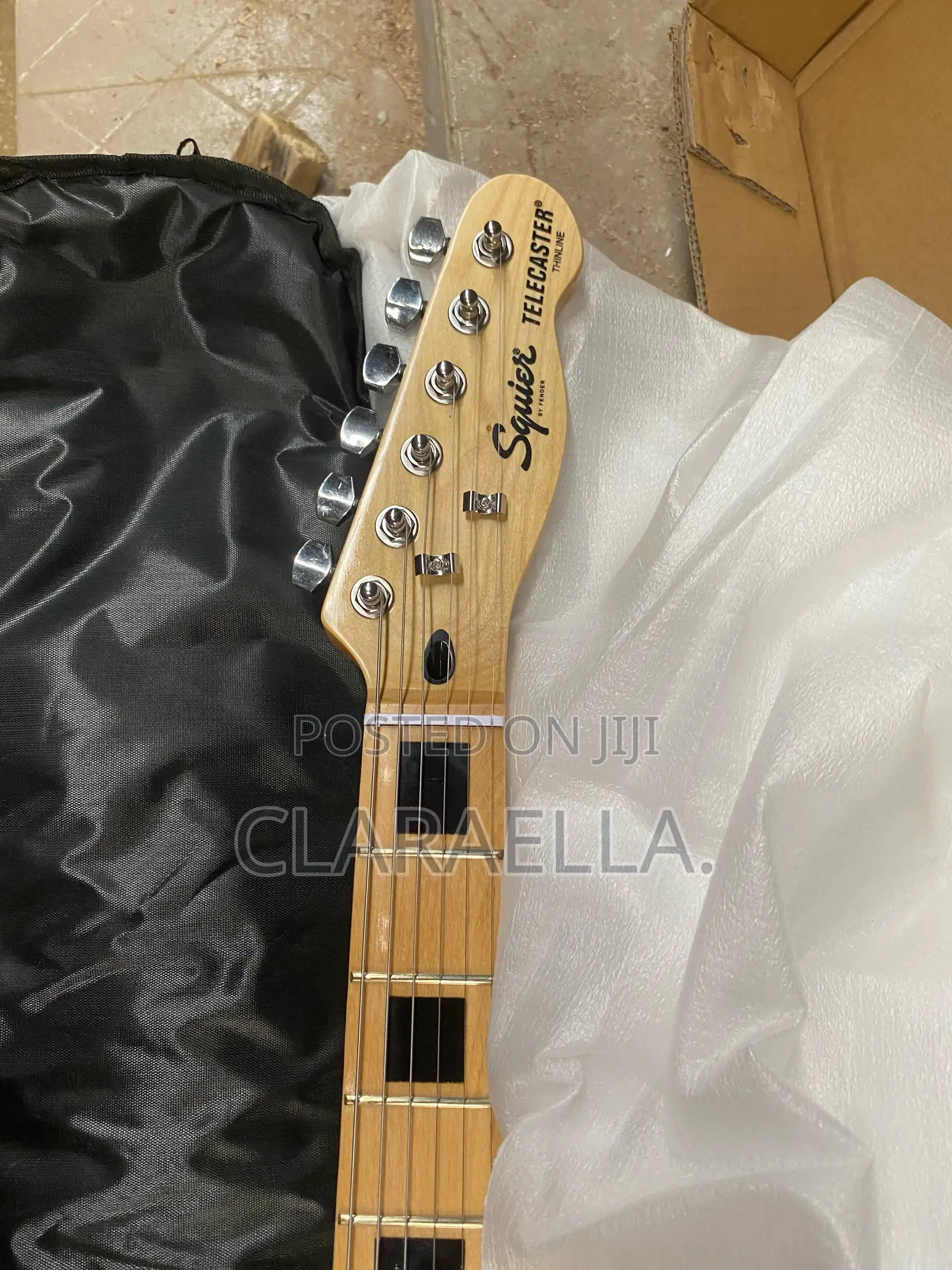 Squier Classic Vibe '70s Telecaster Thinline Electric Guitar