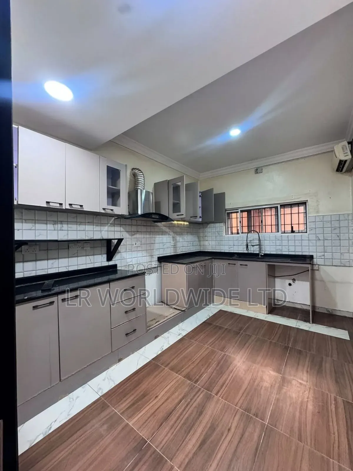 4bdrm Townhouse/Terrace in Maitama for Sale