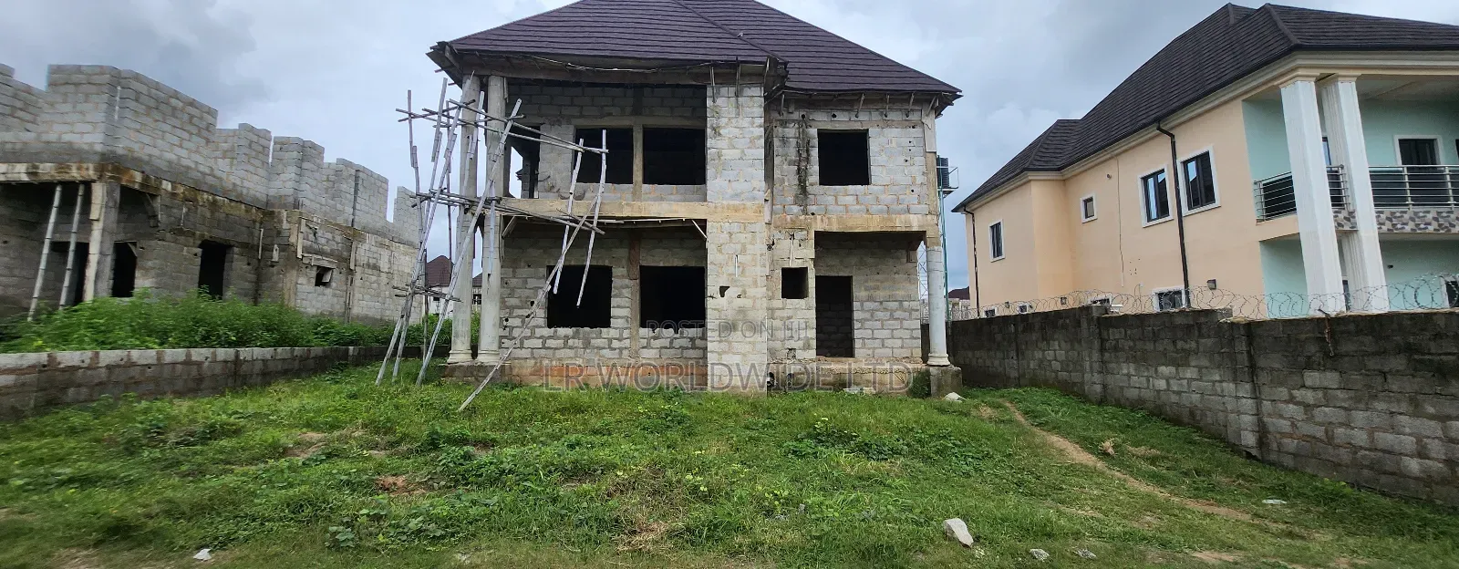 4bdrm Duplex in Lugbe District for sale