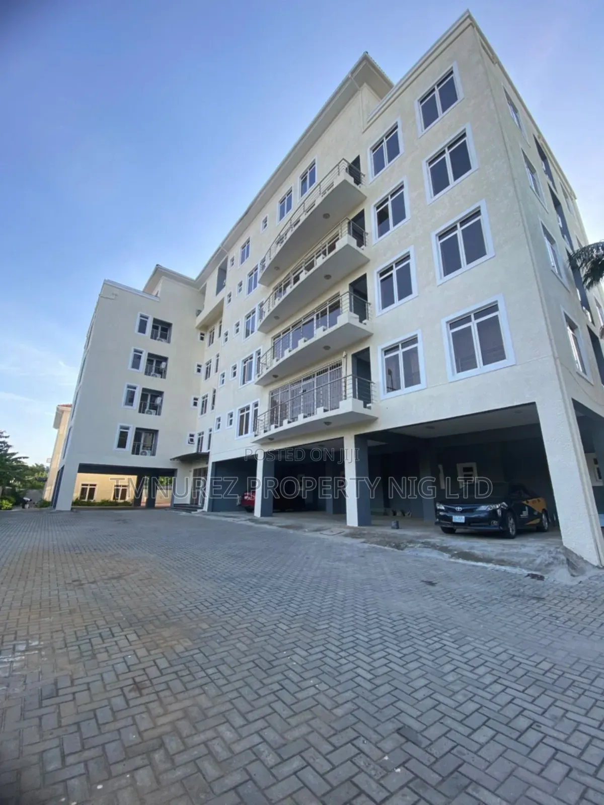 4bdrm Apartment in Ikoyi Lagos for rent