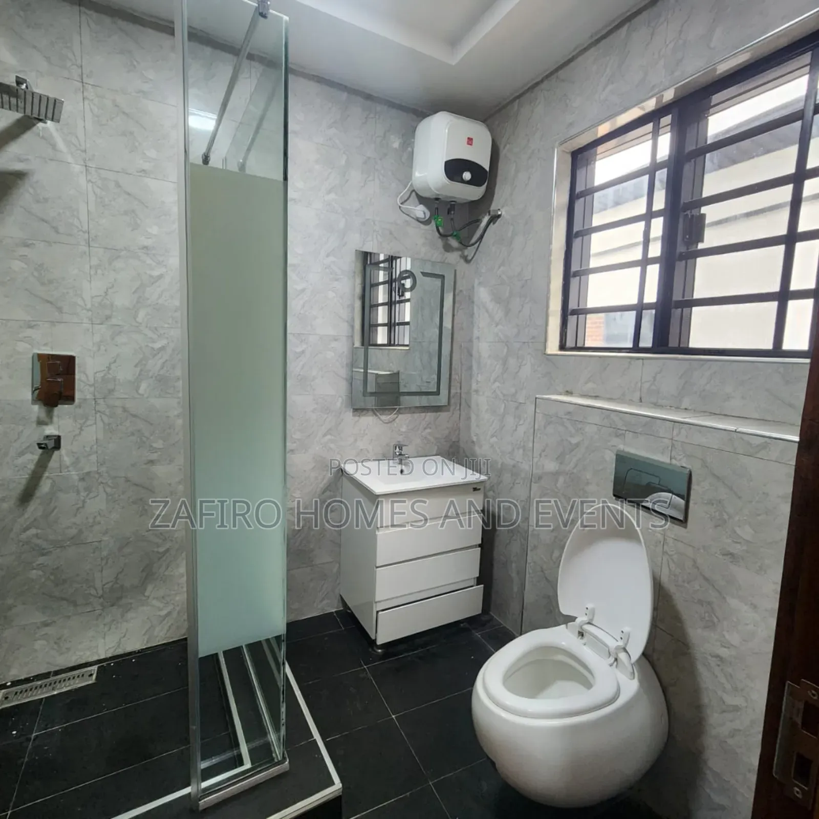 4bdrm Duplex in Ikolaba Estate, for sale