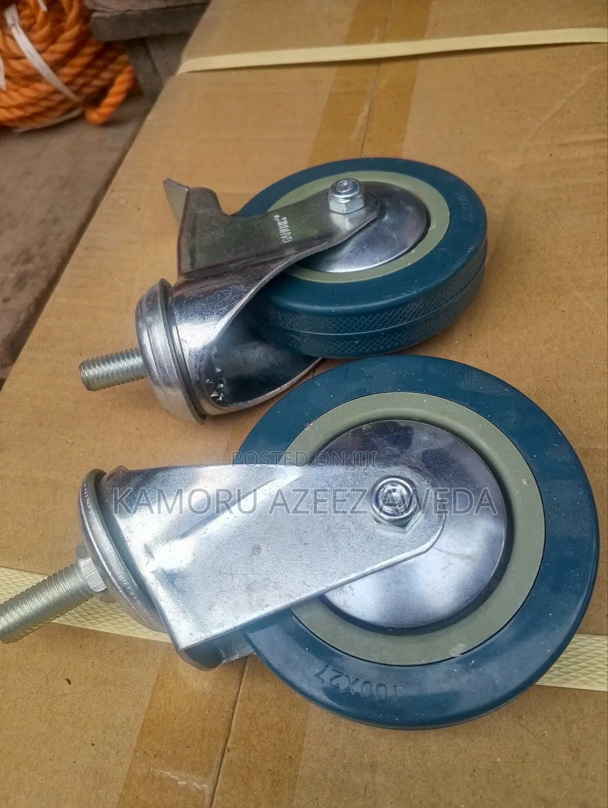 Rober Tyre With Brake Size 4 One Set