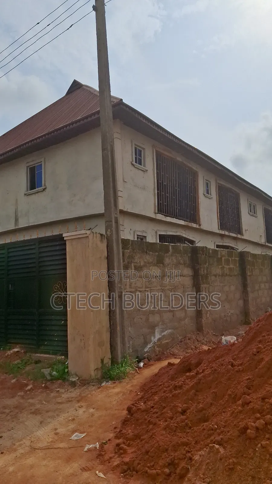 8bdrm Block of Flats in Benin City for sale