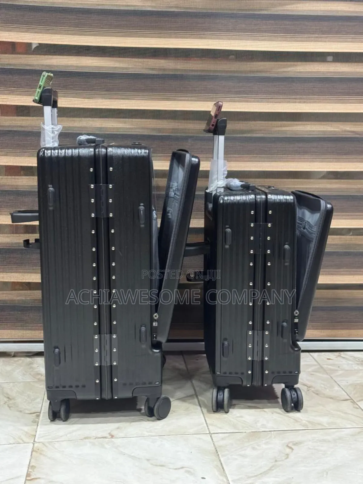 Set Of 2 Celebrity Luggage, With Laptop Space And Usb Cable