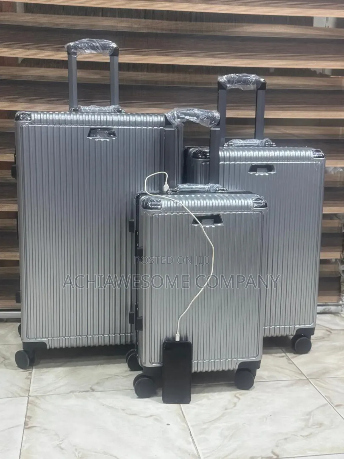 Set Of 3 Aluminum Frame Luggage With Usb Port