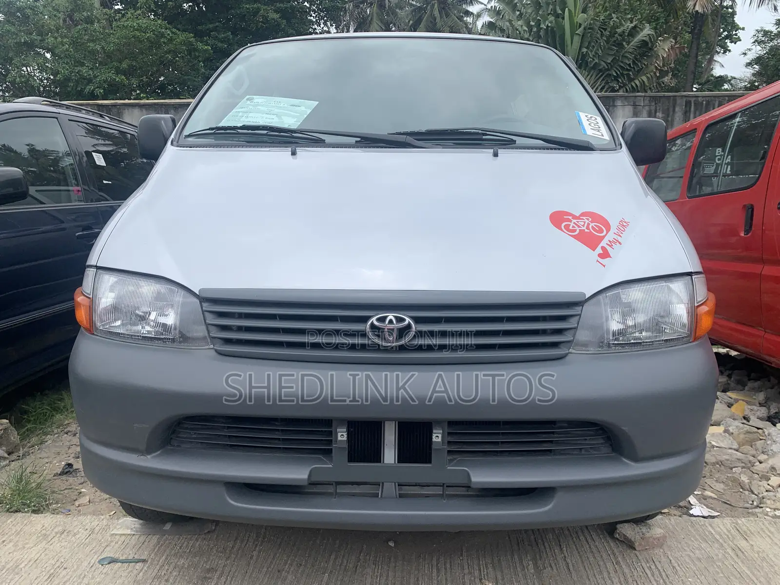 Toyota HiAce 2005 Grey